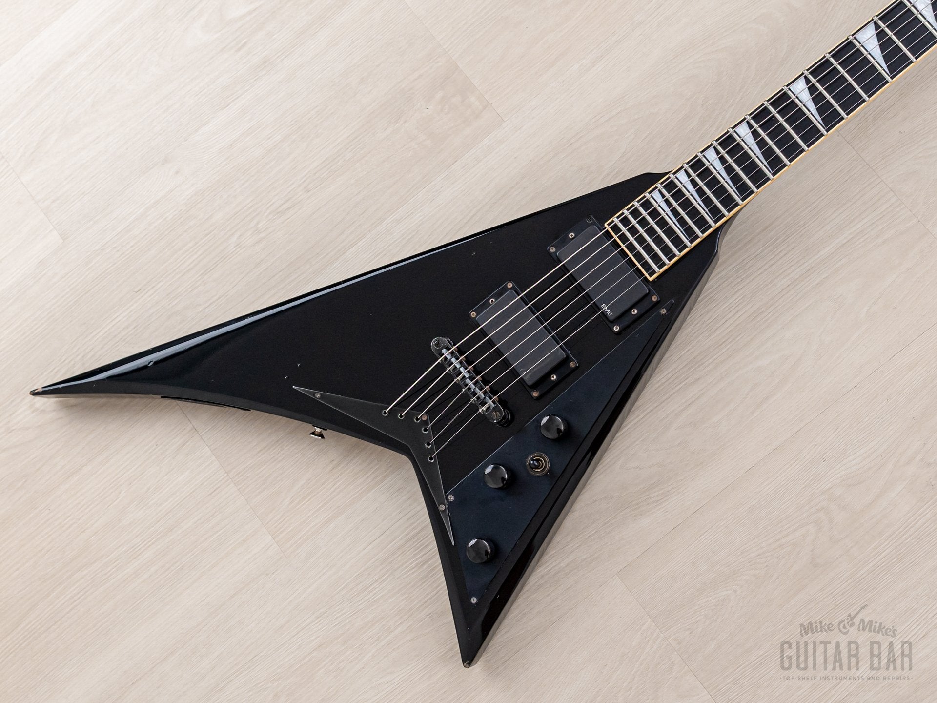 Jackson Stars RR Randy V ランディV ジャクソン Yahoo!オークション - Jackson Guitars Randy V ジャクソン