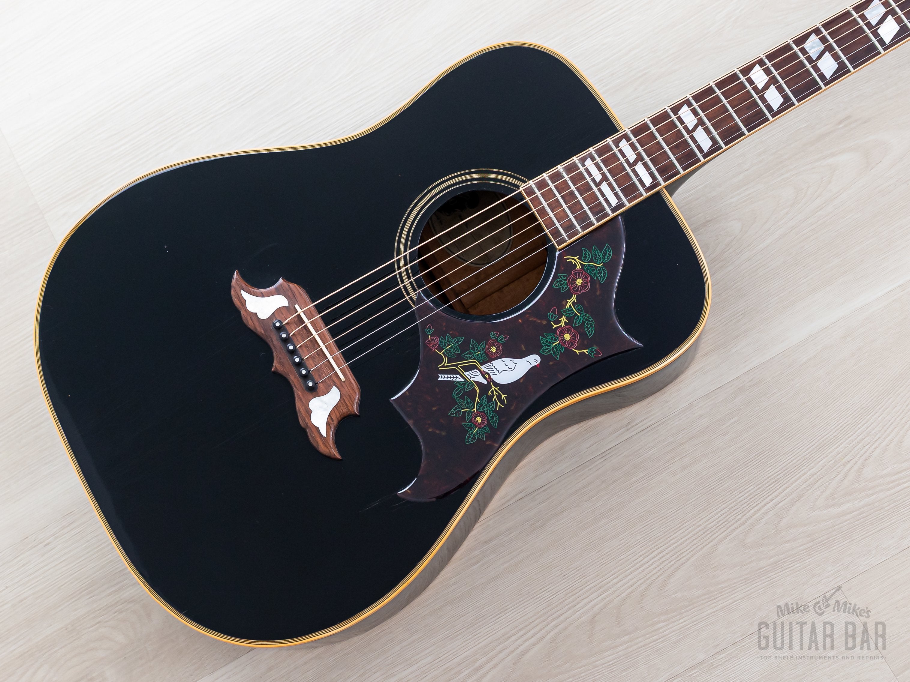 GIBSON DOVE 1981年製　ハードケース付き 1984 Gibson Dove Vintage Dreadnought Acoustic Guitar Ebony w/ Case