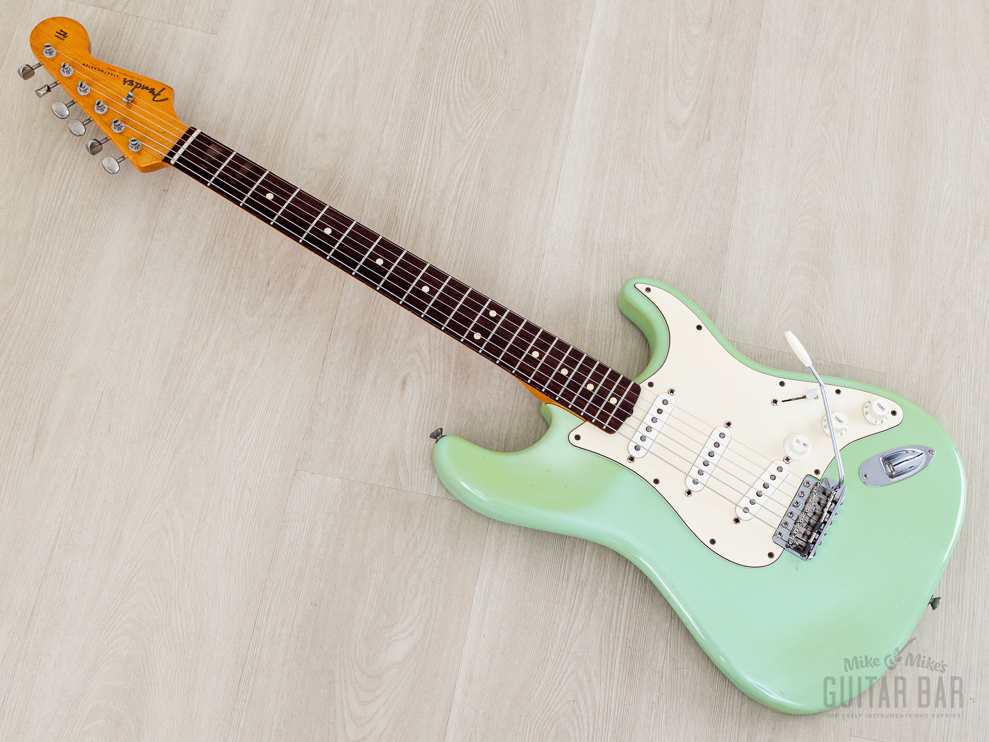 2001 Fender American Vintage '62 Stratocaster Surf Green w/ Tweed Case