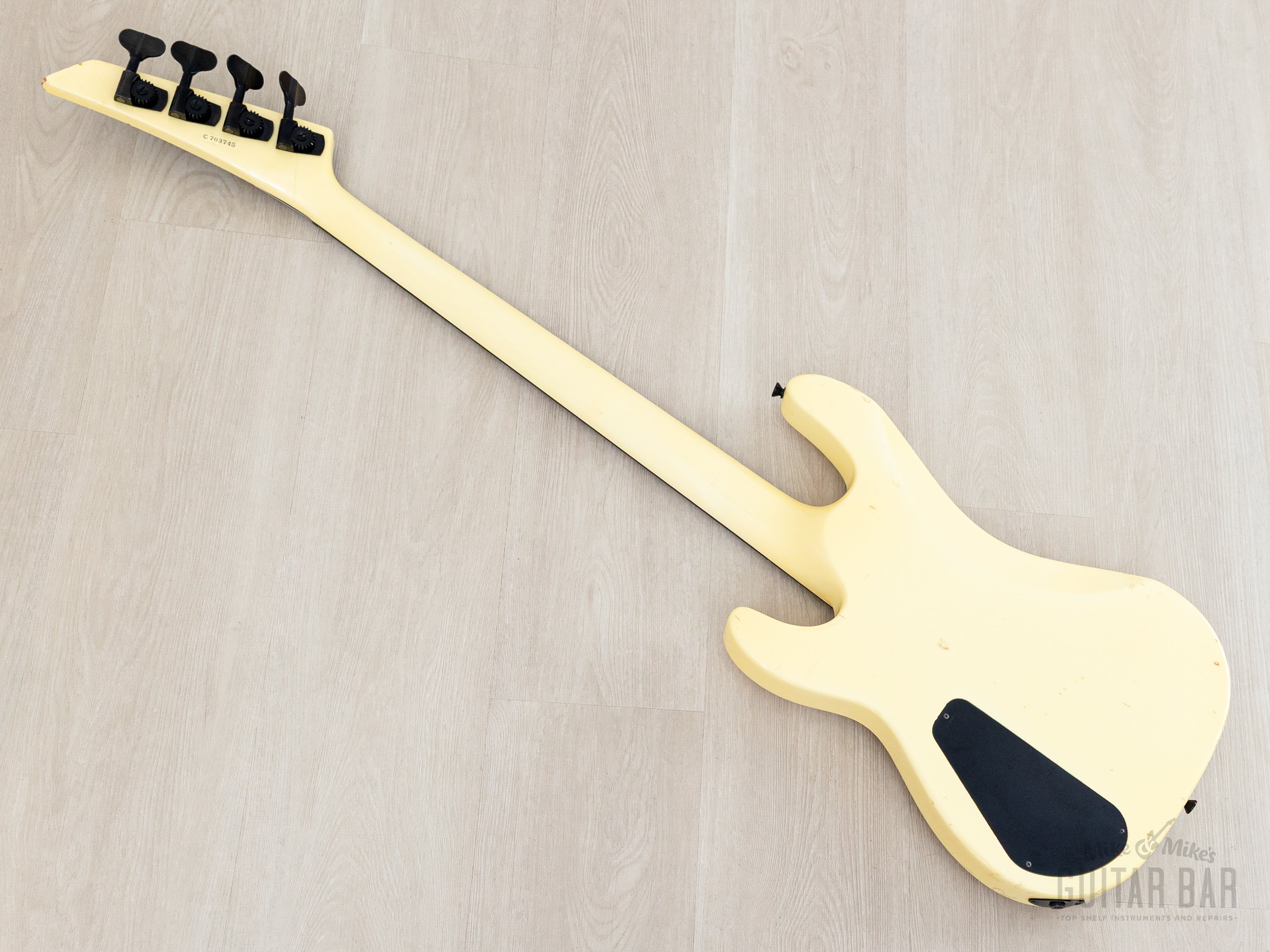 し*ん様 【ジャンク】Charvel JAZZ BASSタイプ 1987 Charvel Jackson Model 3B Vintage Neck Through PJ Bass Pearl White