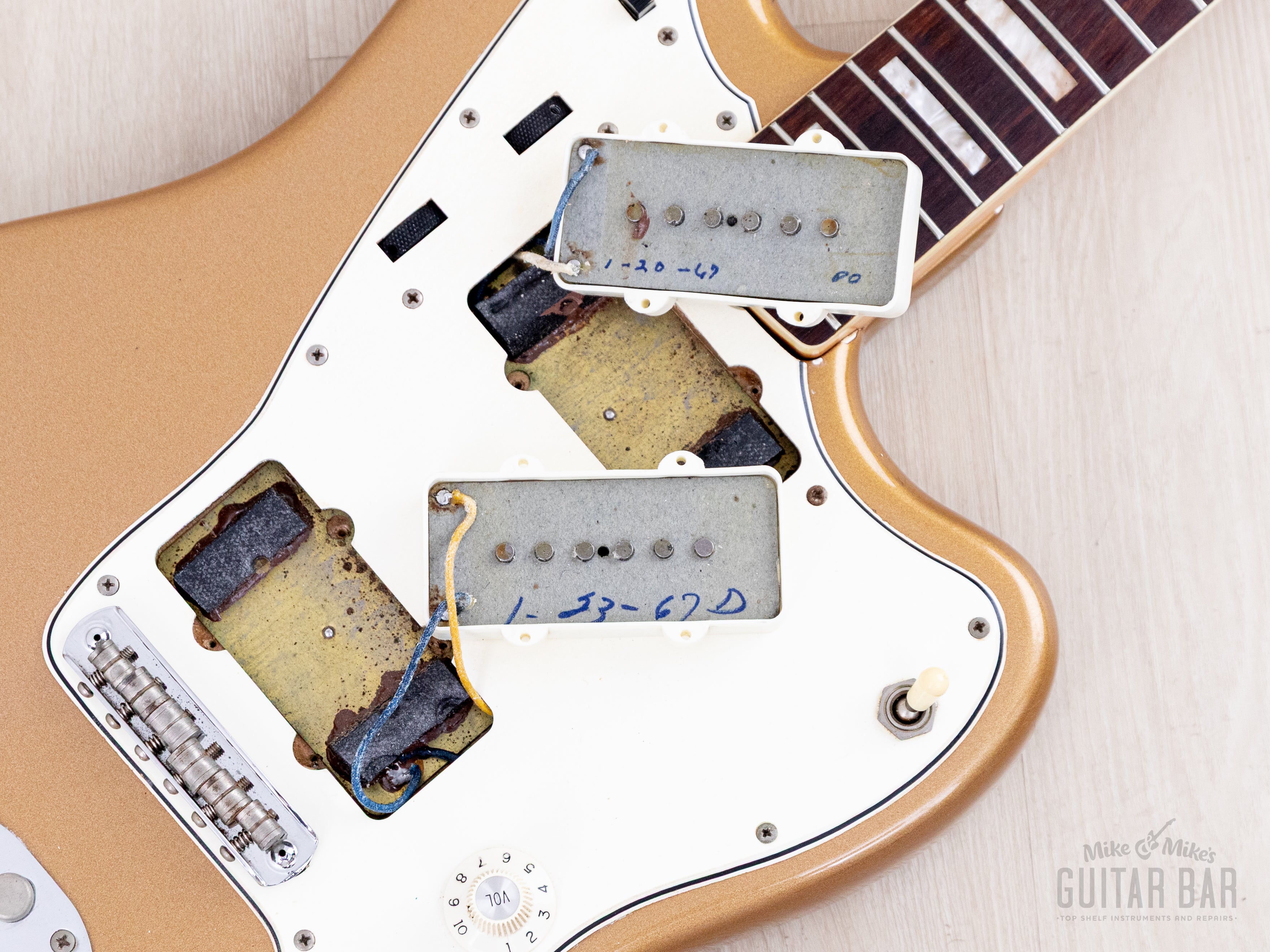 1967 Fender Jazzmaster Vintage Offset Guitar Firemist Gold w/ Case