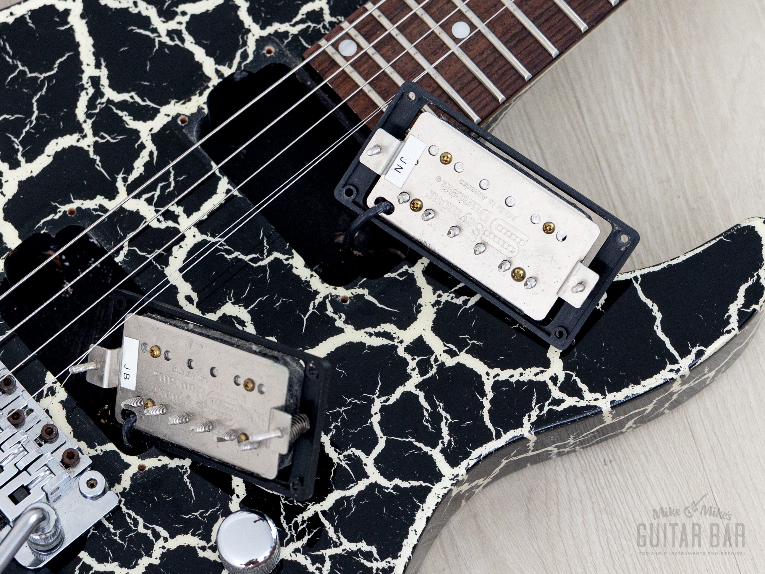 2001 Kramer Baretta II Pro Neck Through White Crackle w