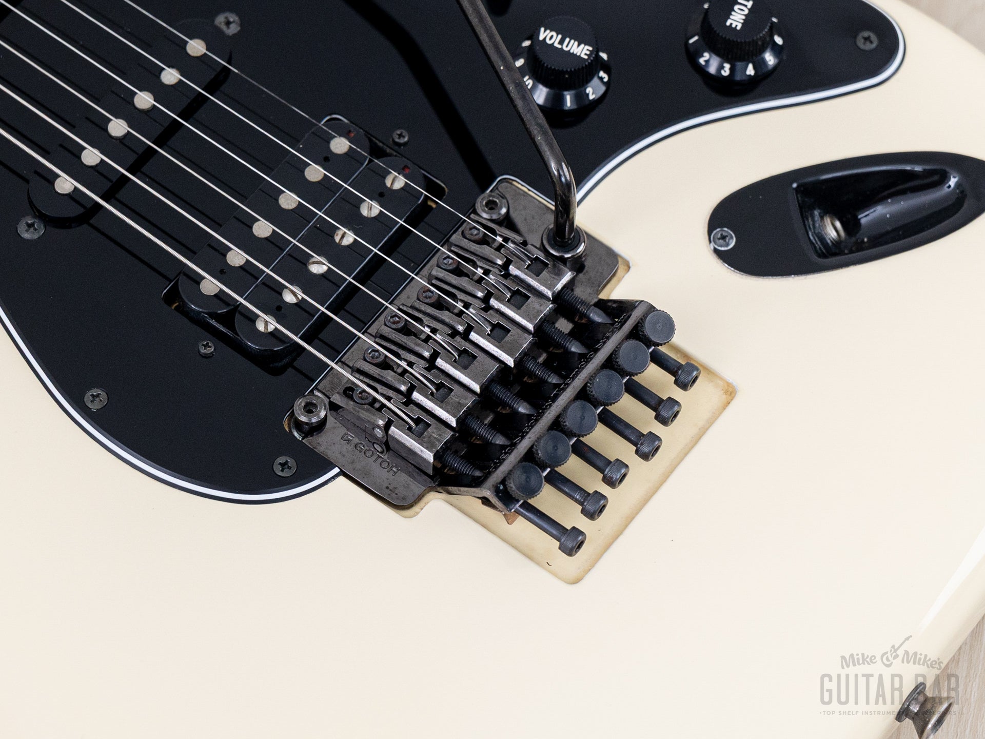 2014 Fender Stratocaster ST62-FR SSH Superstrat Vintage White w/ Floyd