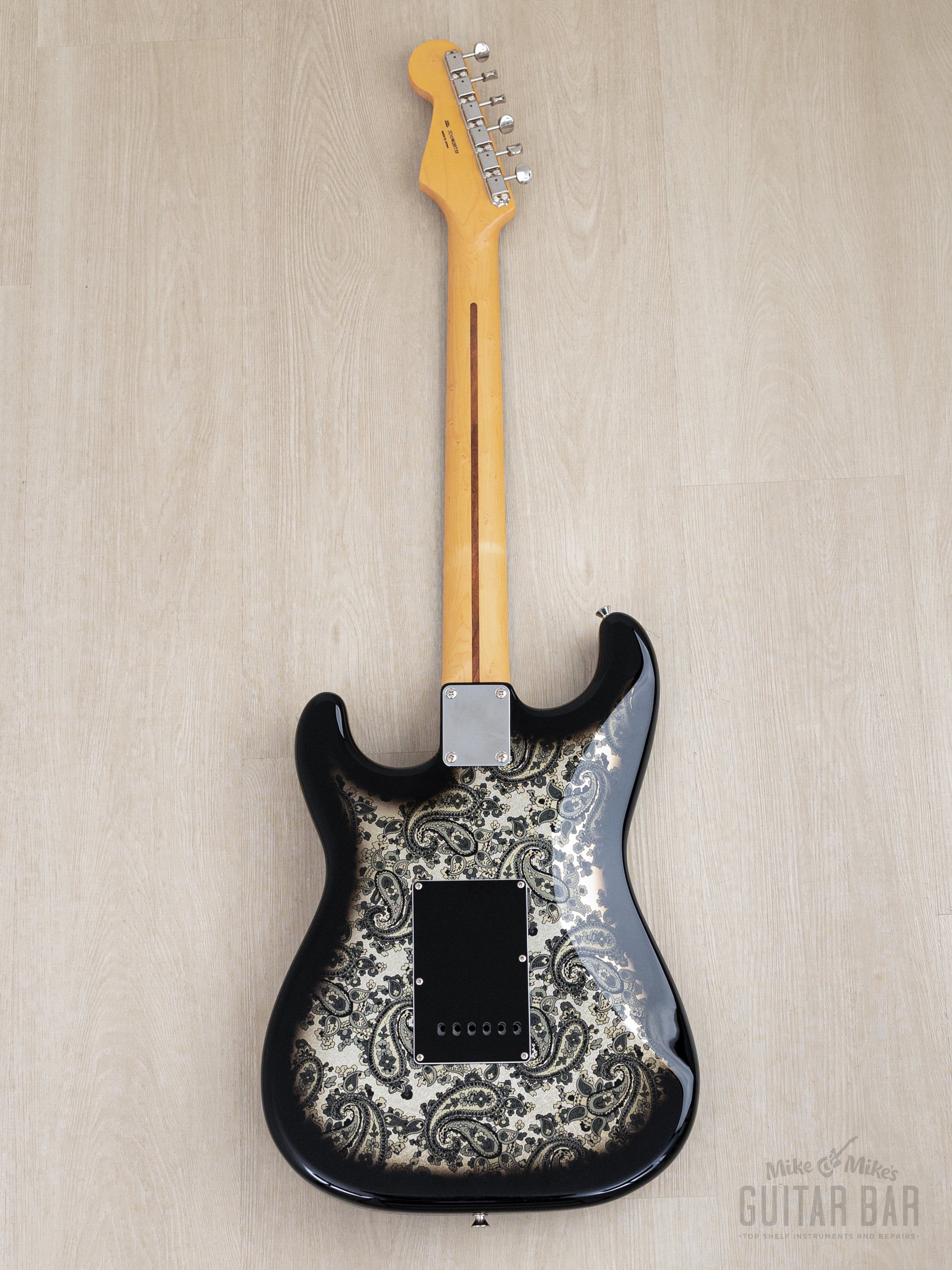 ギター Fender MEX Limited Black Paisley ST Fender Limited Edition Black Paisley Stratocaster - Willcutt