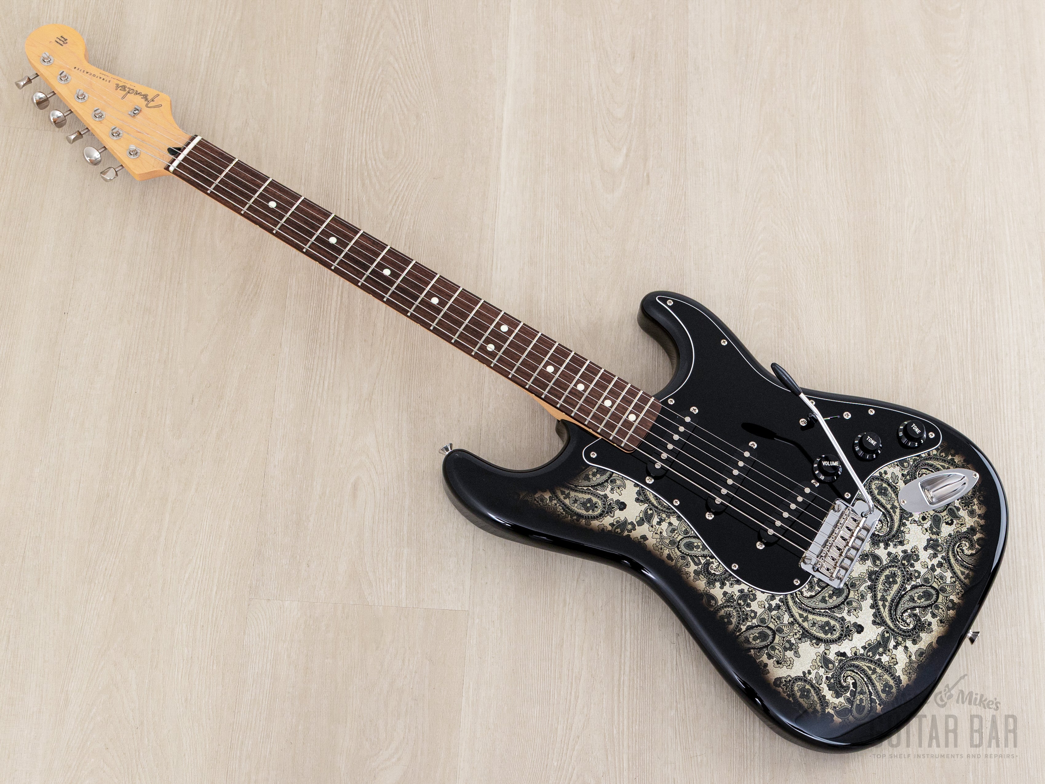 ギター Fender MEX Limited Black Paisley ST 2020 Fender Limited Stratocaster Black Paisley 1 of 30, Mint