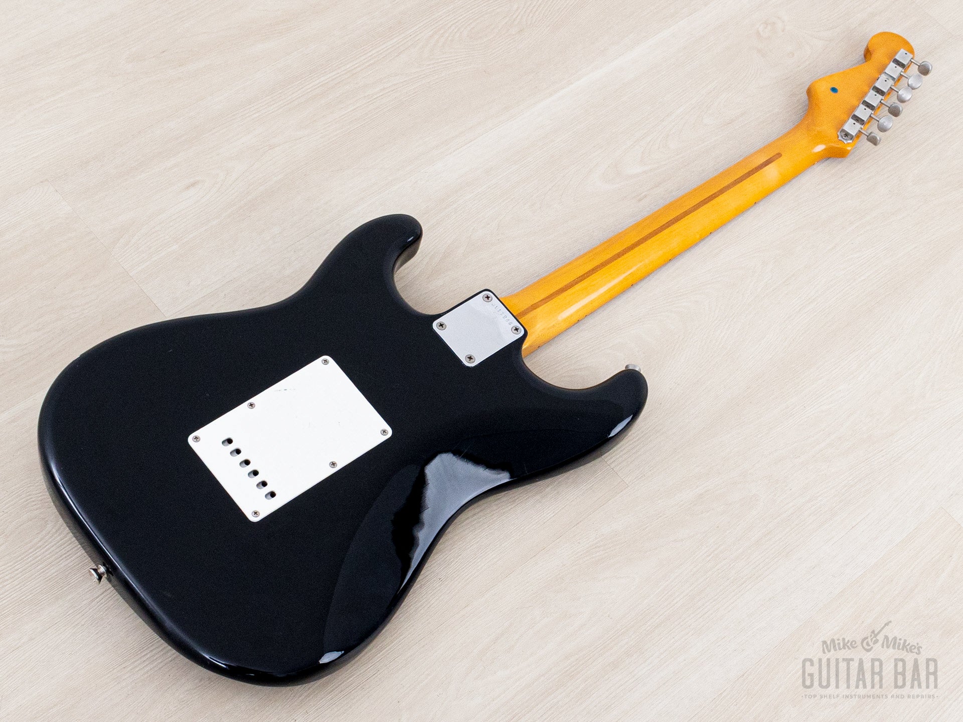 1982 Fender '62 Stratocaster JV ST62-85 Black Over Fiesta
