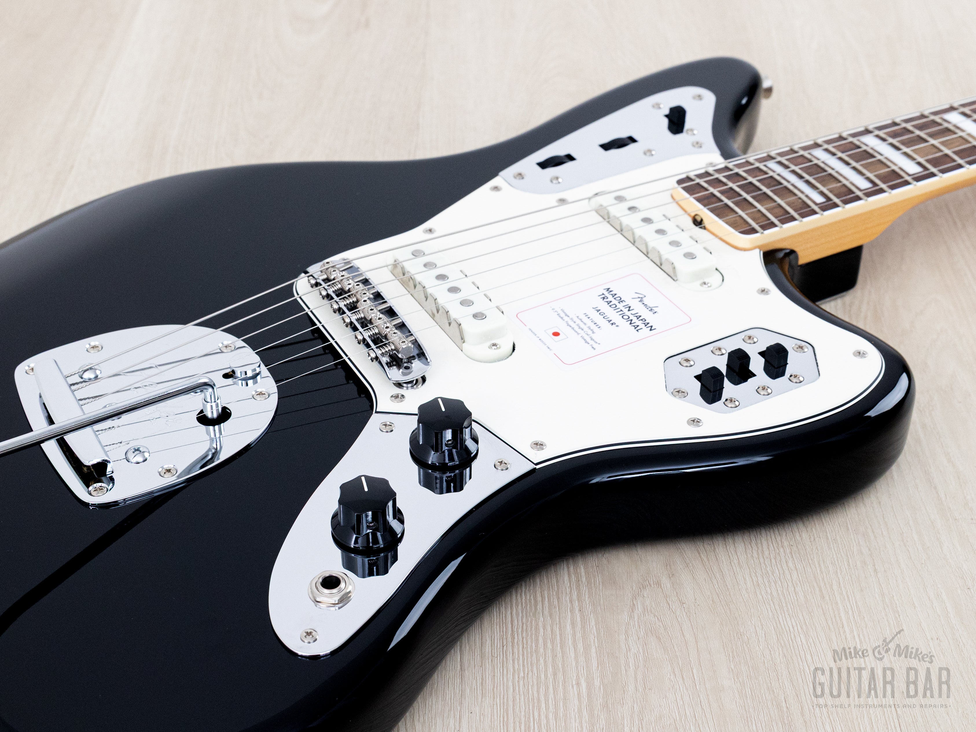 2025 Fender Traditional II Late '60s Jaguar Black +
