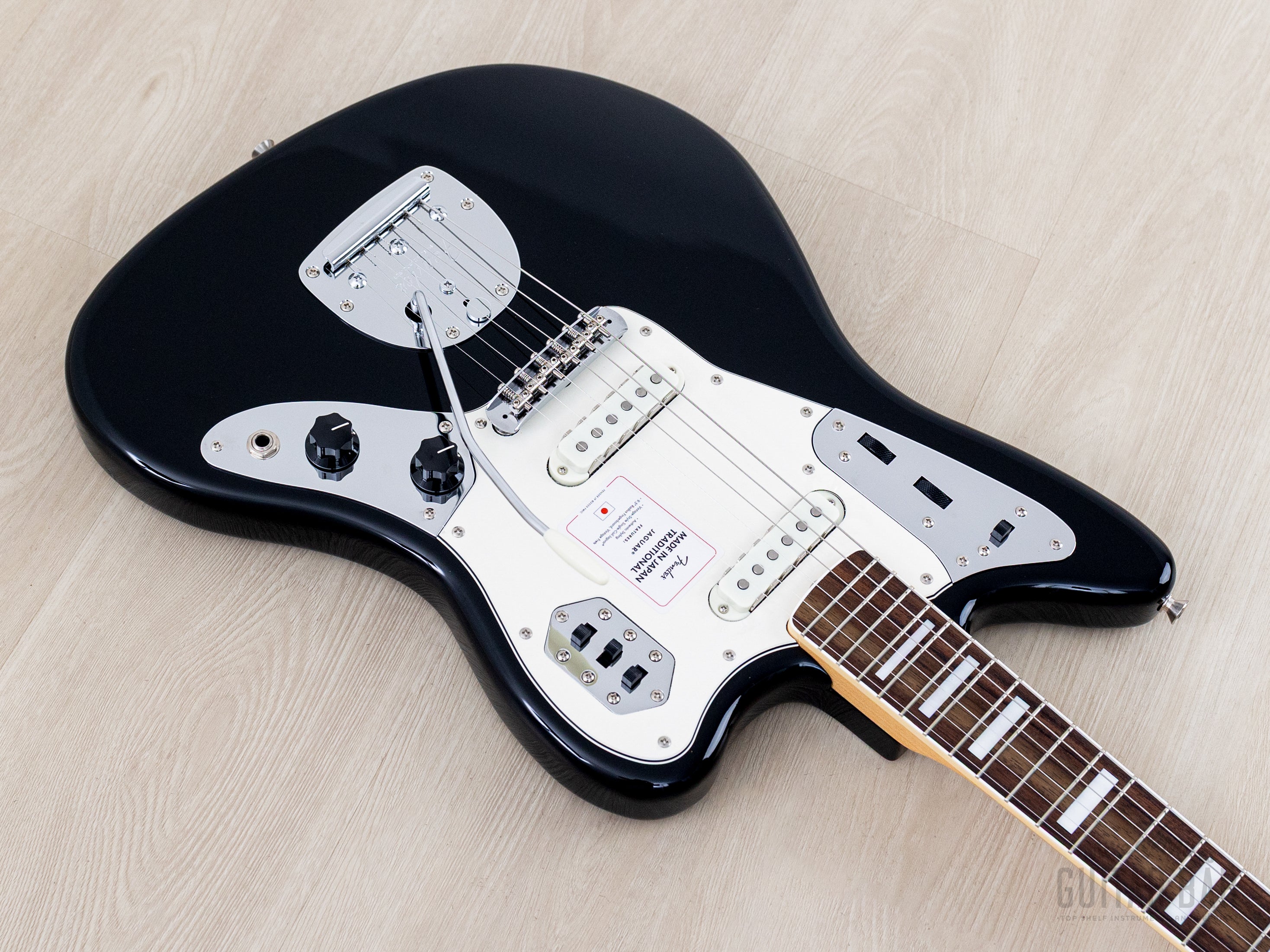 ギター Fender japan Jaguar Fender Japan Traditional 60s Jaguar 3-Color Sunburst Electric