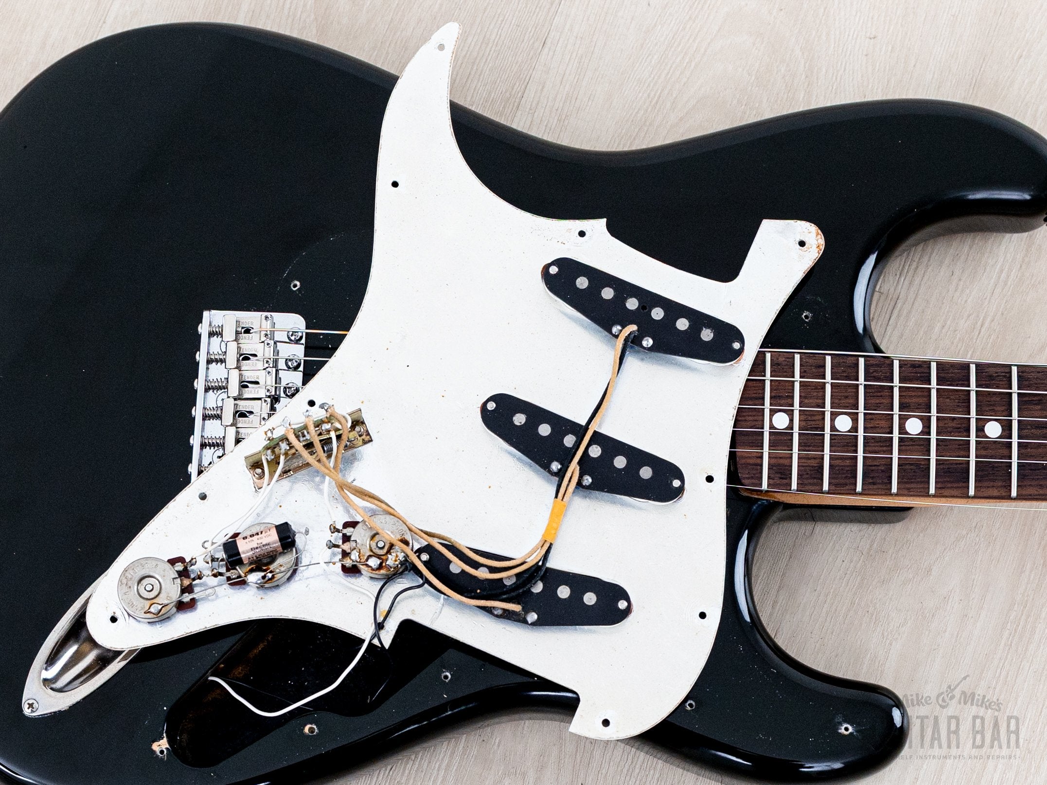 1986 Fender '72 Stratocaster ST72-115 Black w/ Ash Body & American Vin