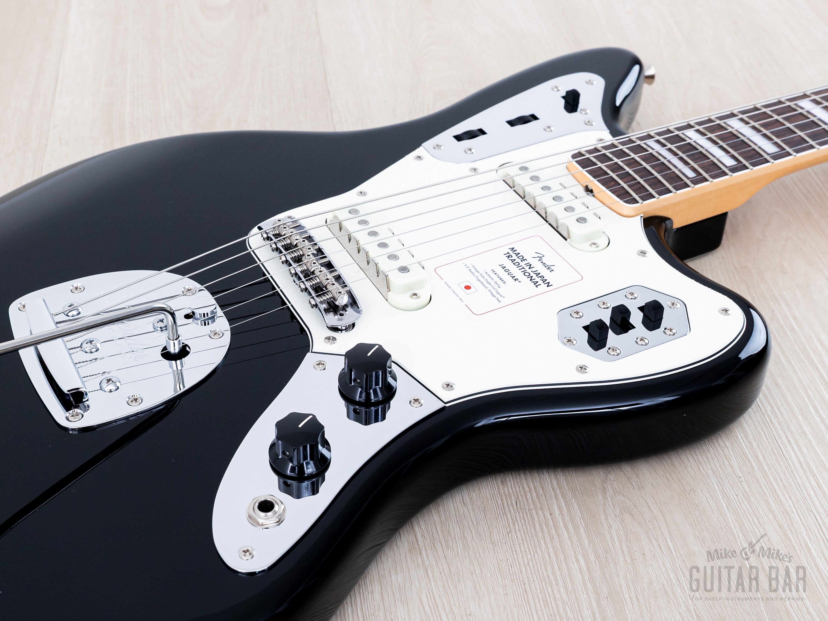 2026 Fender Traditional II Late '60s Jaguar Black + Headstock, Blocks