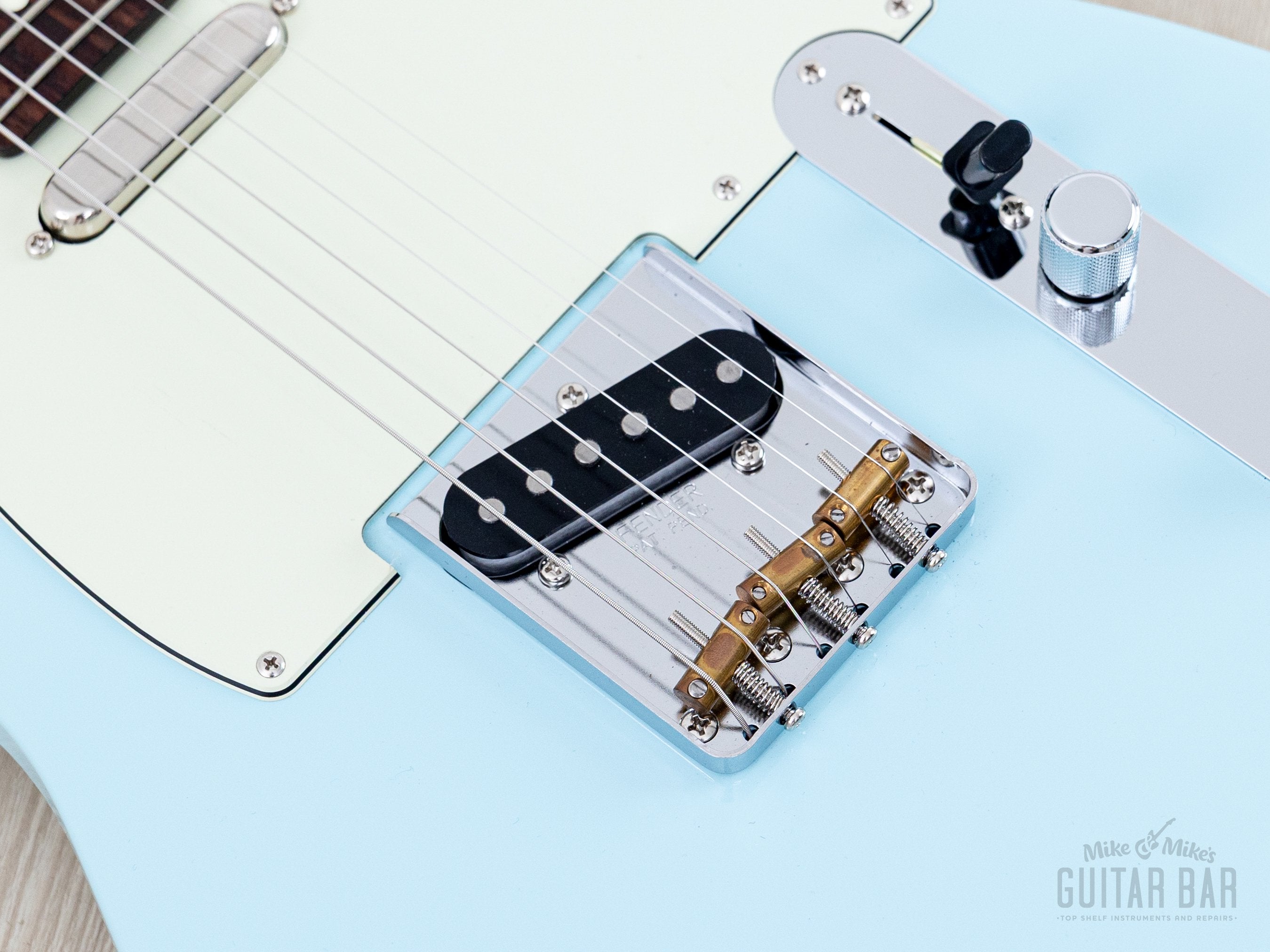 2024 Fender Hybrid II Telecaster FSR Daphne Blue + Headstock w/ Hangta