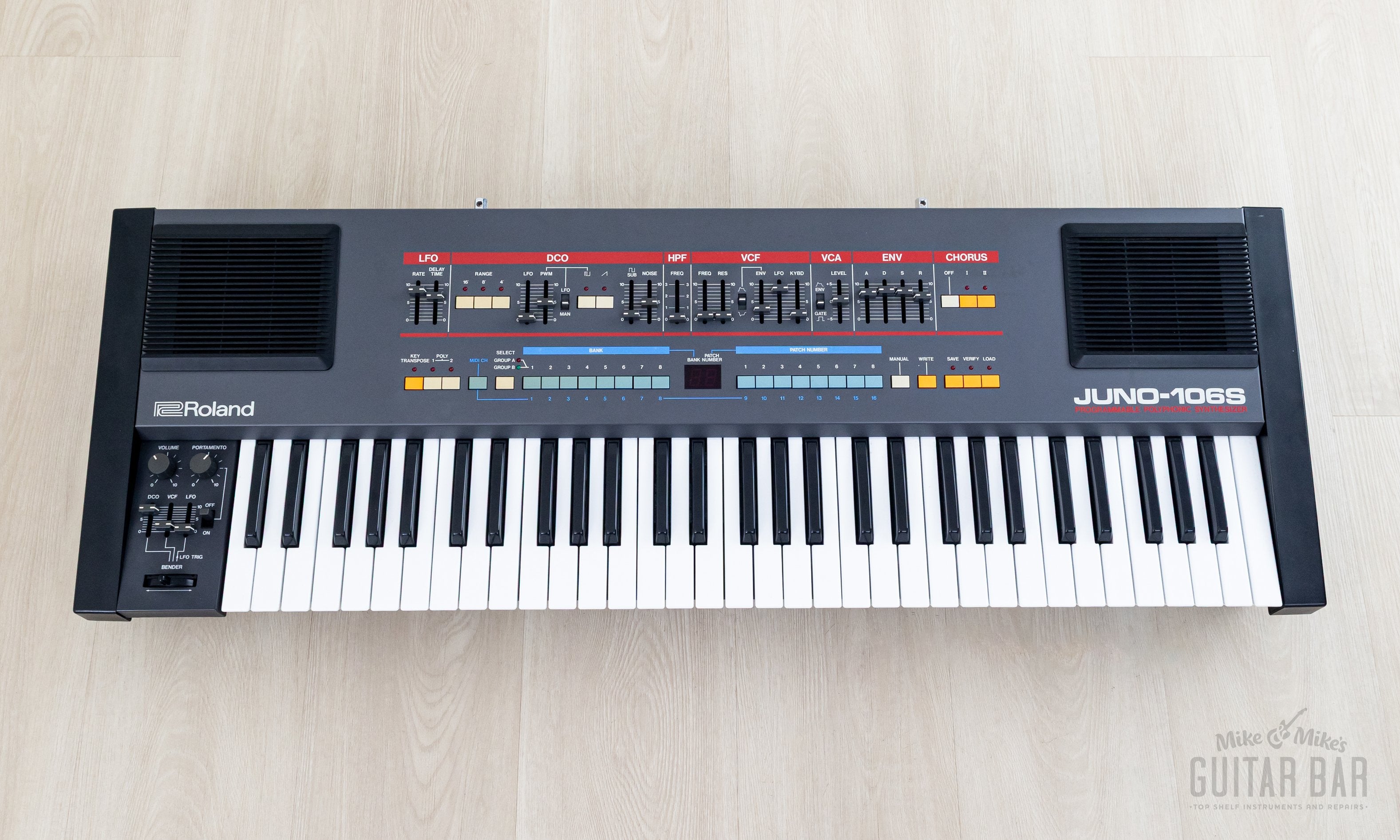 1985 Roland Juno-106S Vintage Analog Synthesizer Near-Mint w/ Built-In