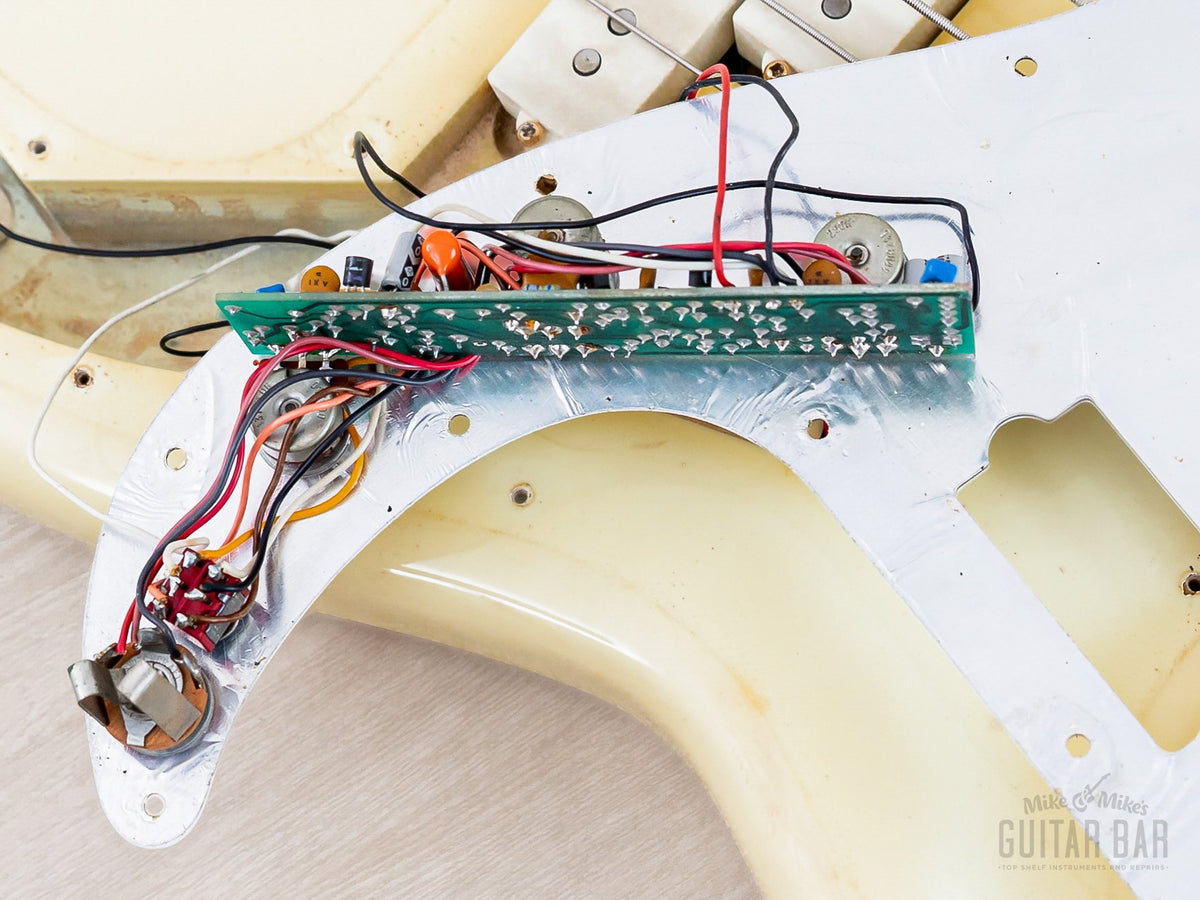 Active preamp board and wiring under the pickguard