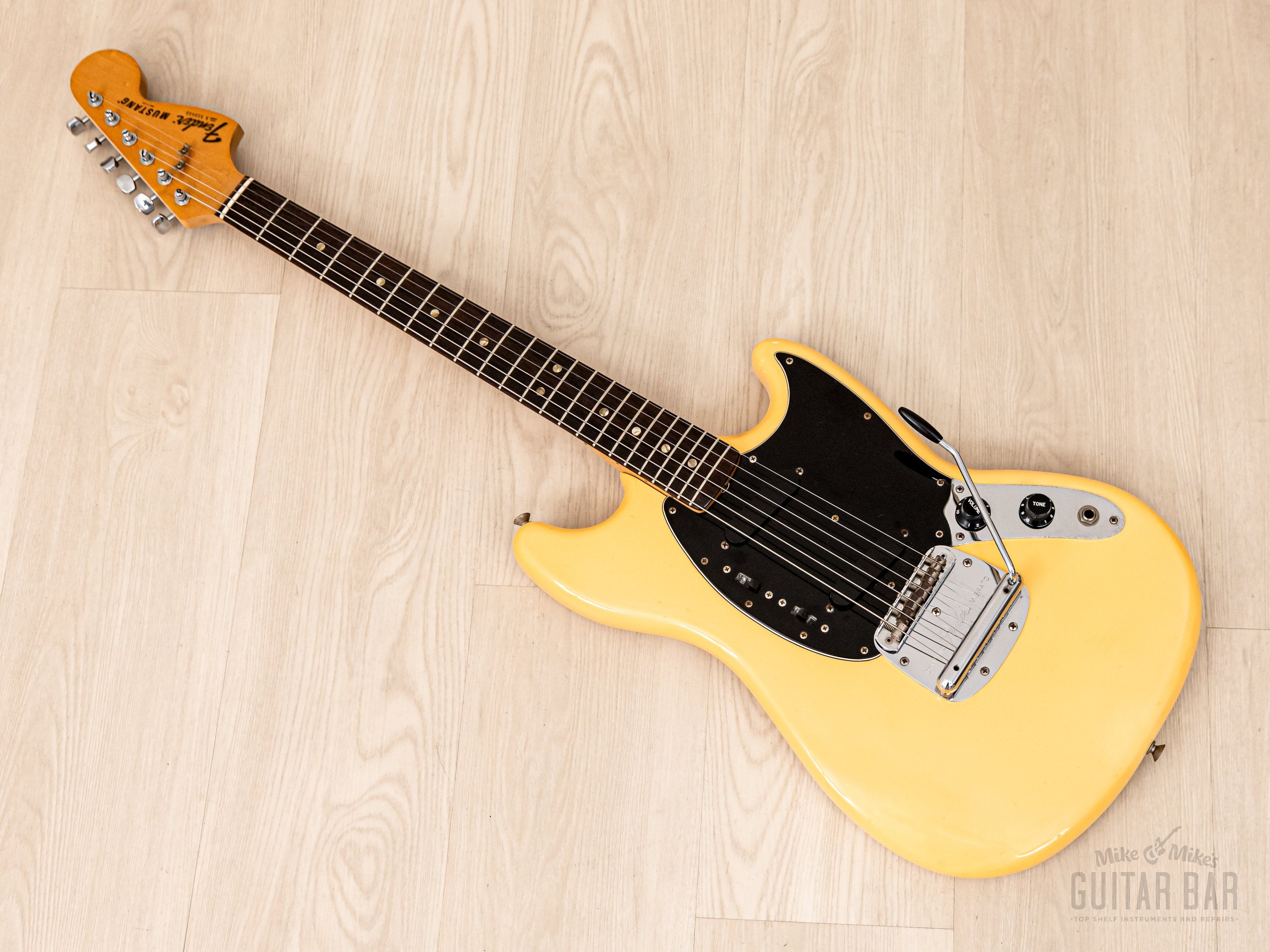 1978 Fender Mustang Vintage Electric Guitar Olympic White 100% Original w/ Case