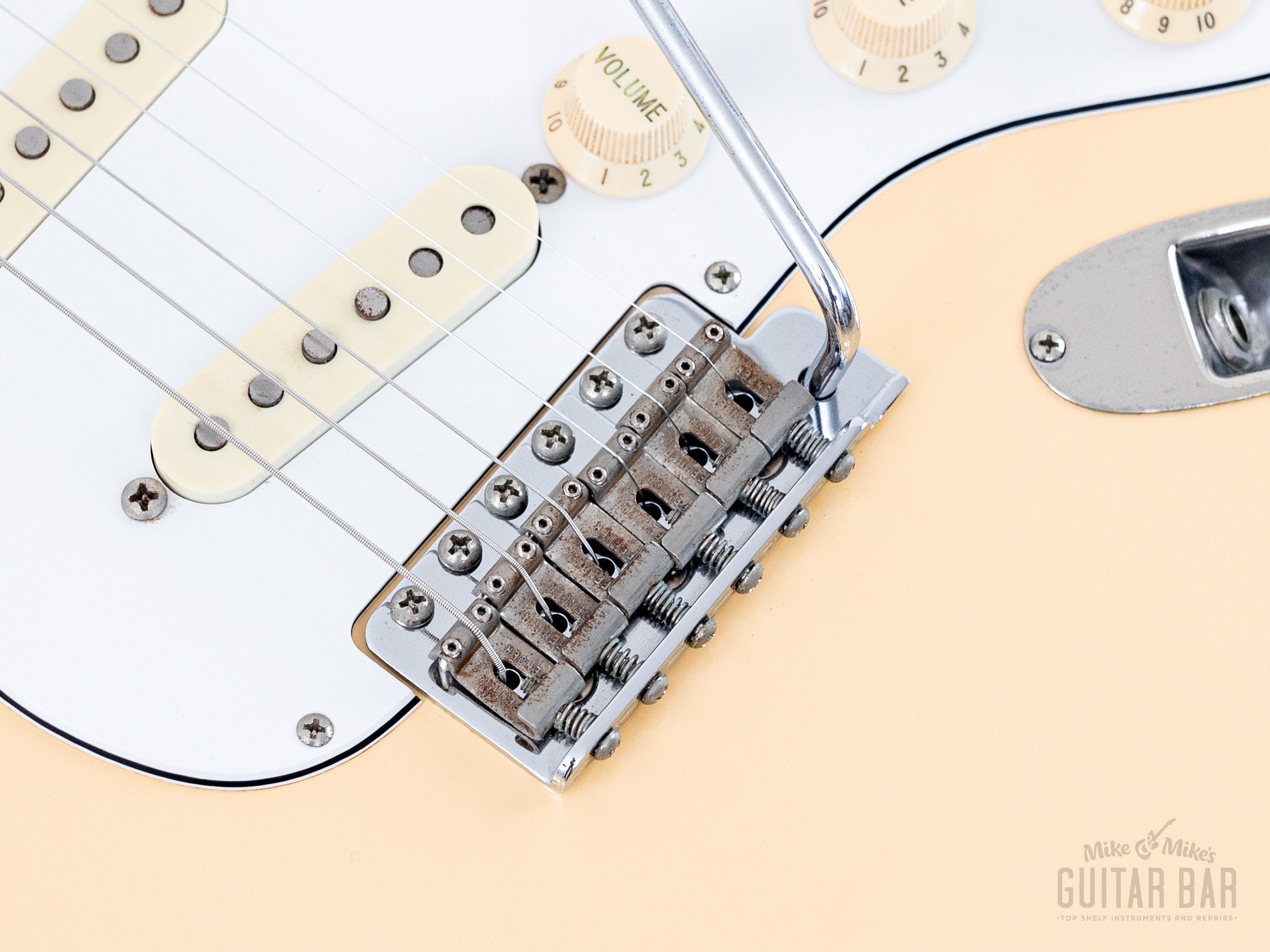 2006 Fender Yngwie Malmsteen Signature Stratocaster ST68-195YM Yellow