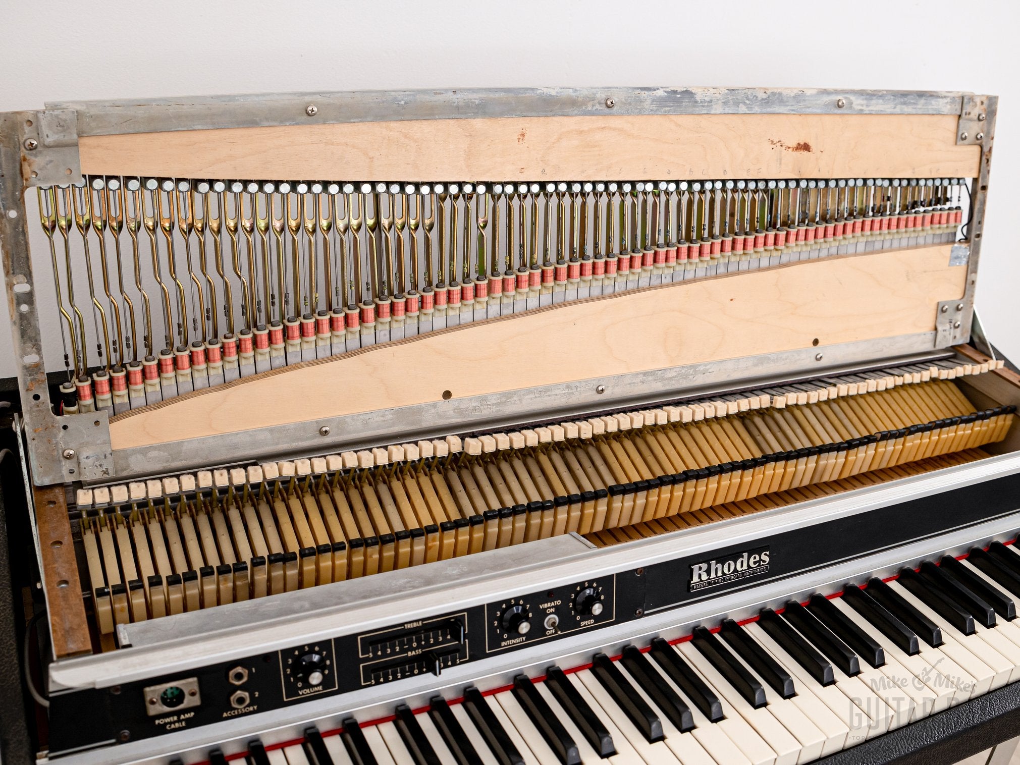 1980 Rhodes Suitcase 73 Mk II Vintage Electric Piano w/ Janus Preamp,