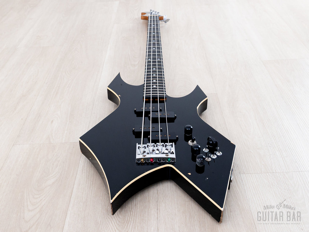 Warlock Bass standing front view