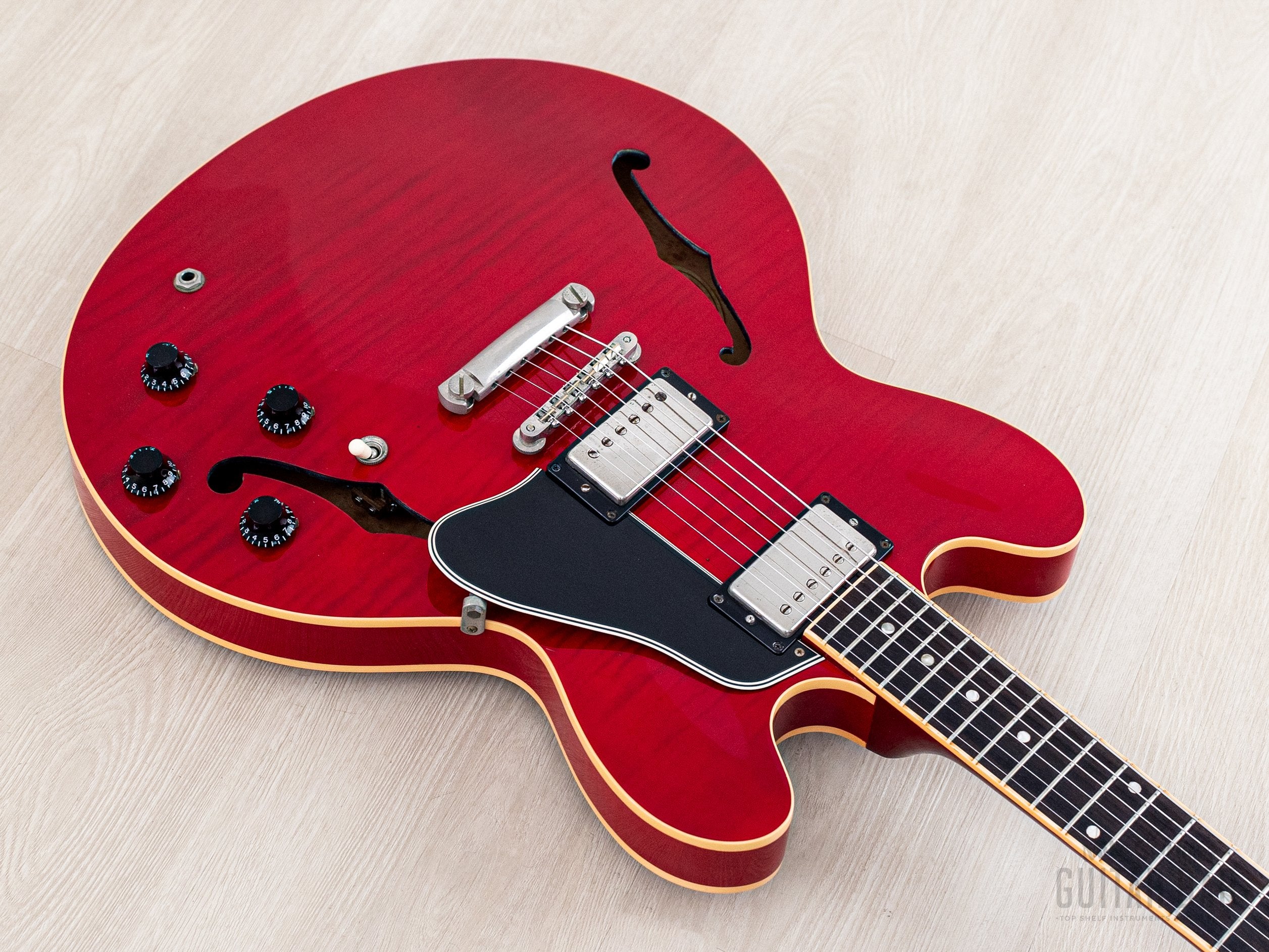 CHERRY 2001 Gibson ES-335 Dot Figured Cherry Semi-Hollow Guitar w