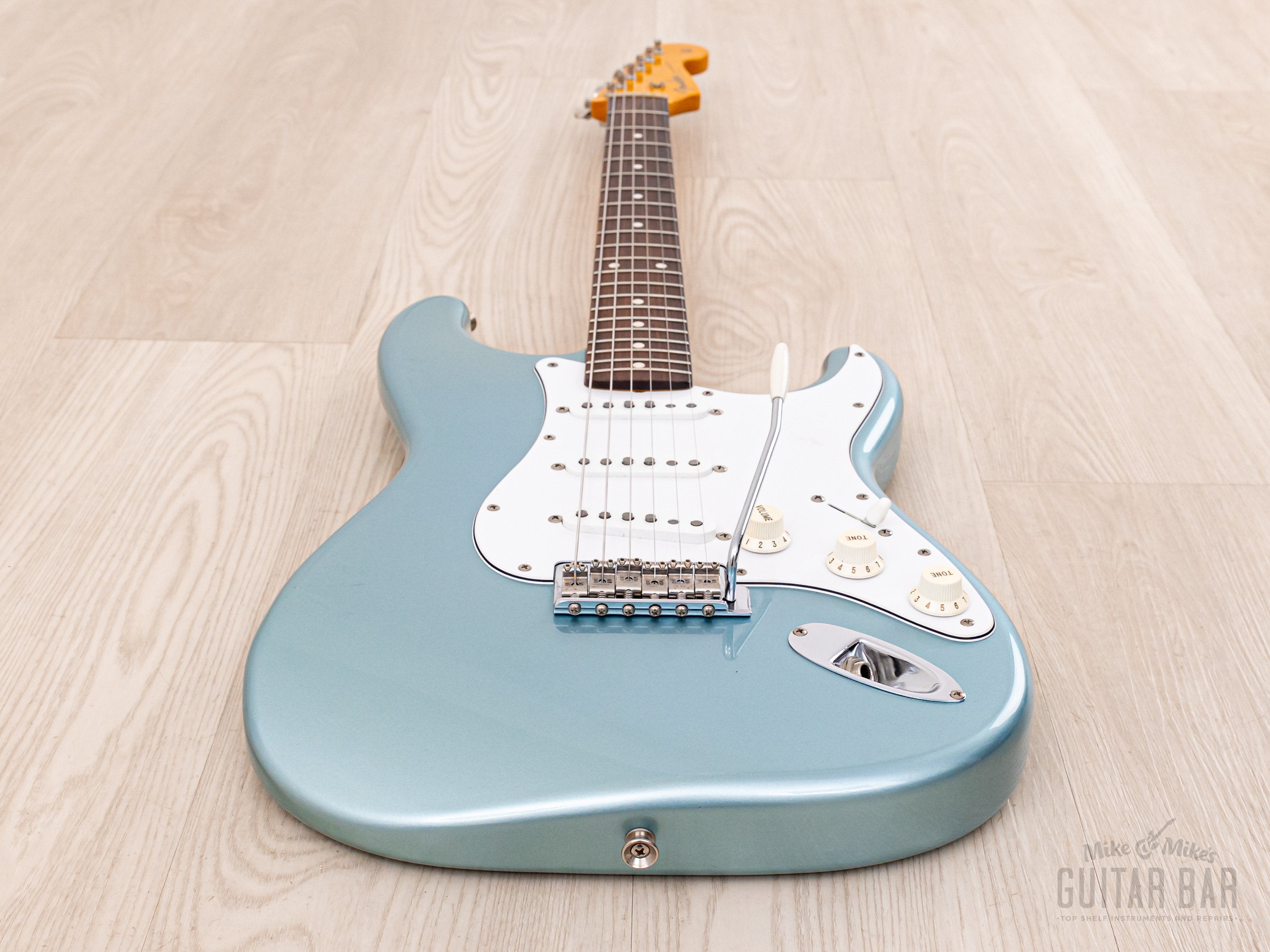 2007 Fender Stratocaster '62 Vintage Reissue ST62-US Ice Blue Metallic