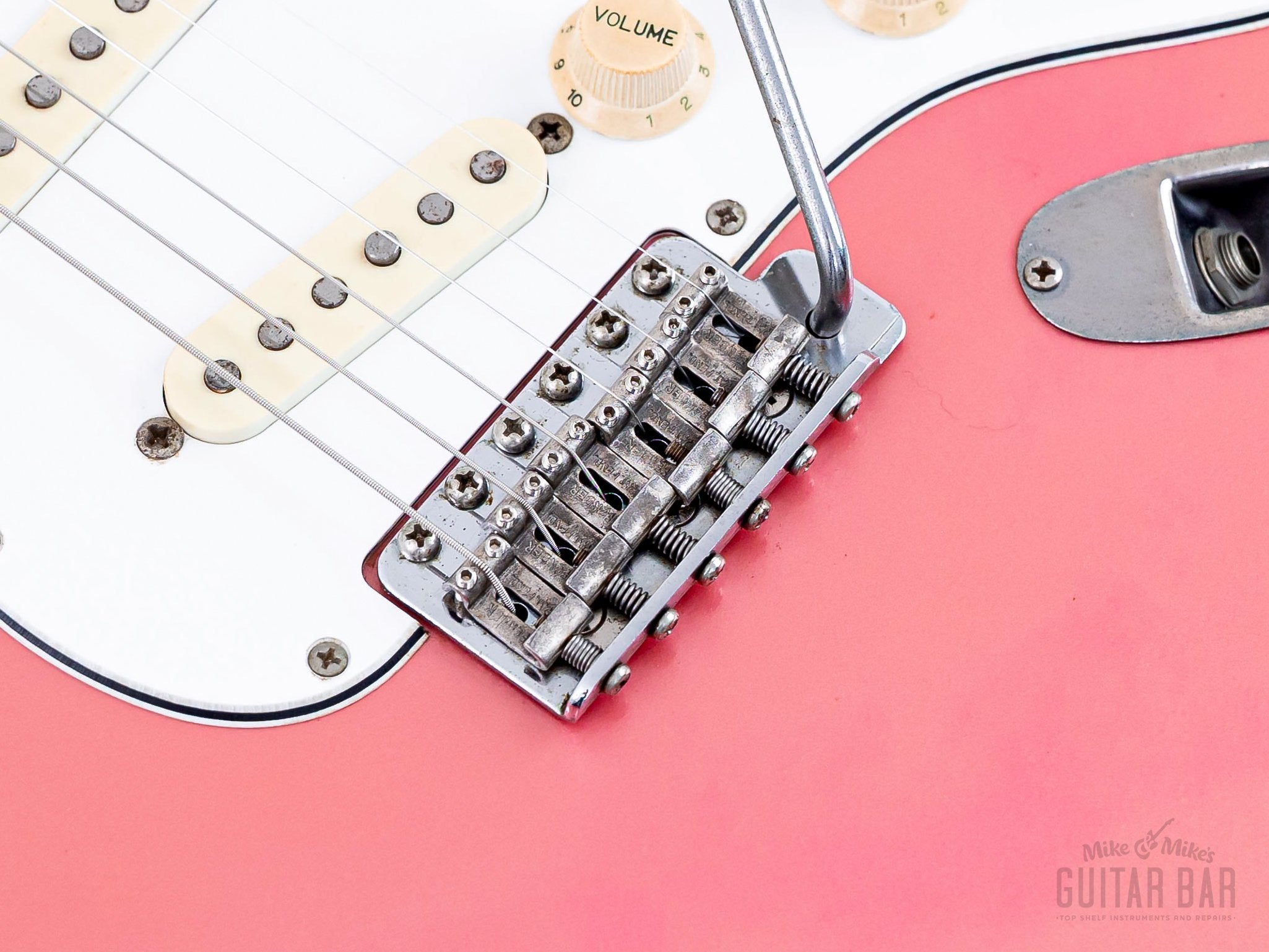 1983 Fender JV Stratocaster '62 Vintage Reissue ST62-65 Metallic Pink