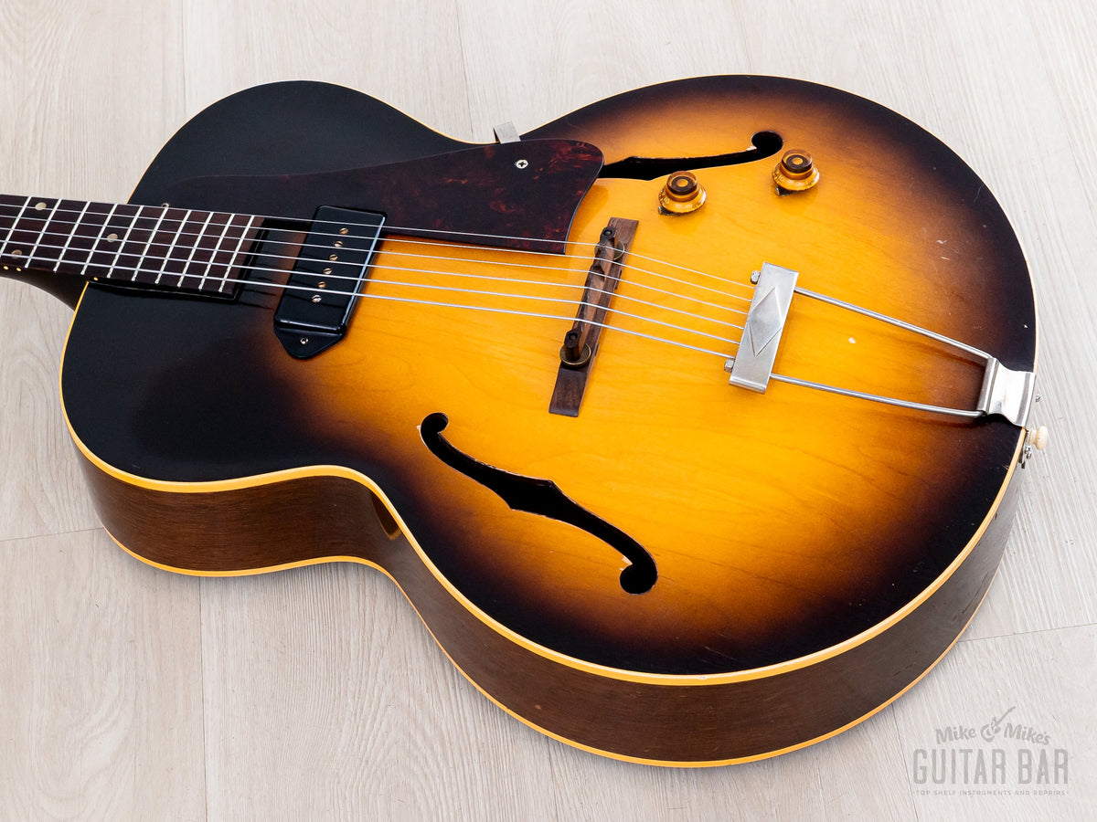 1956 Gibson ES-125 Sunburst - body front angle