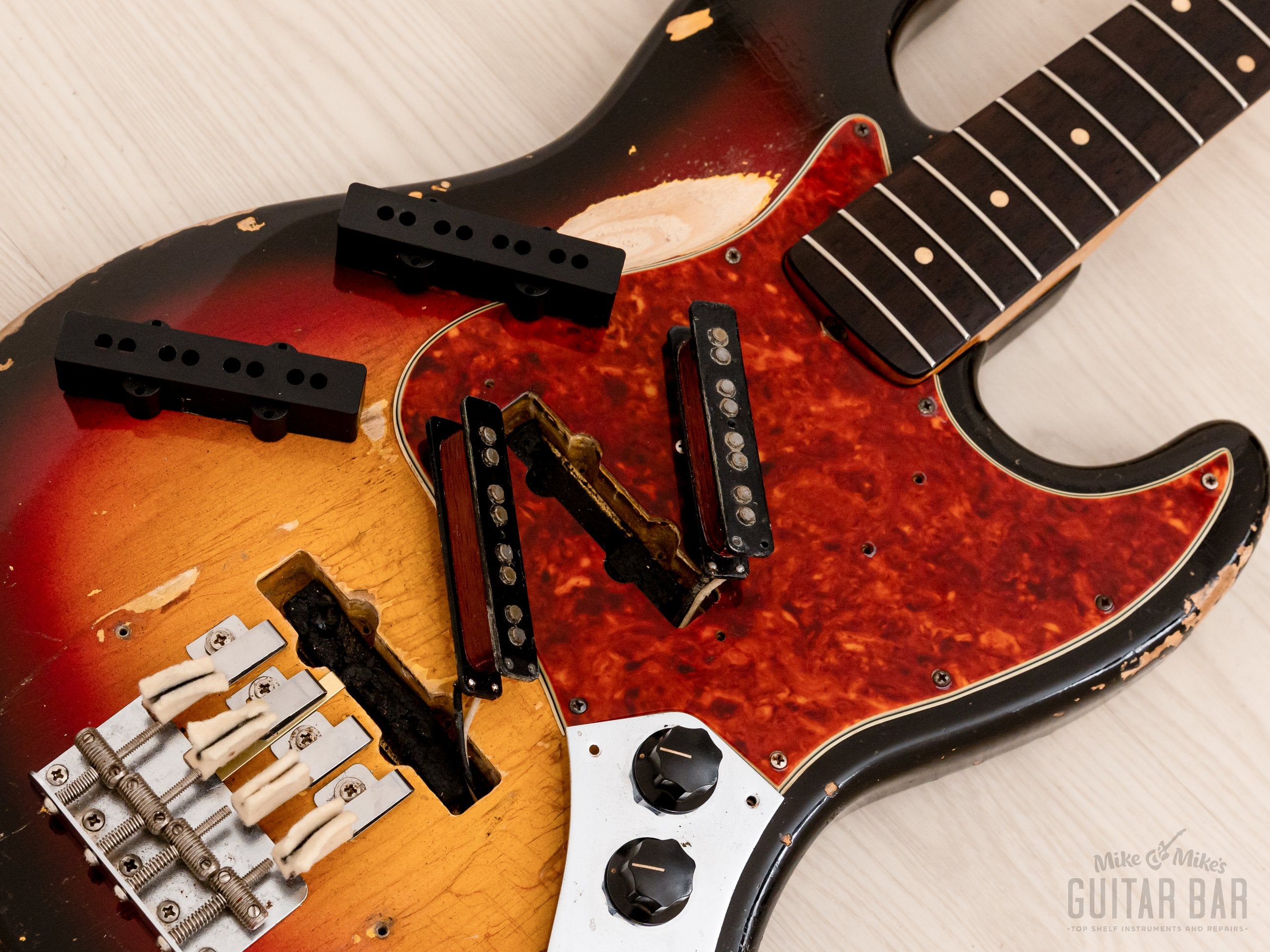 1963 Fender Jazz Bass Pre-CBS Vintage Bass Sunburst w/ Case