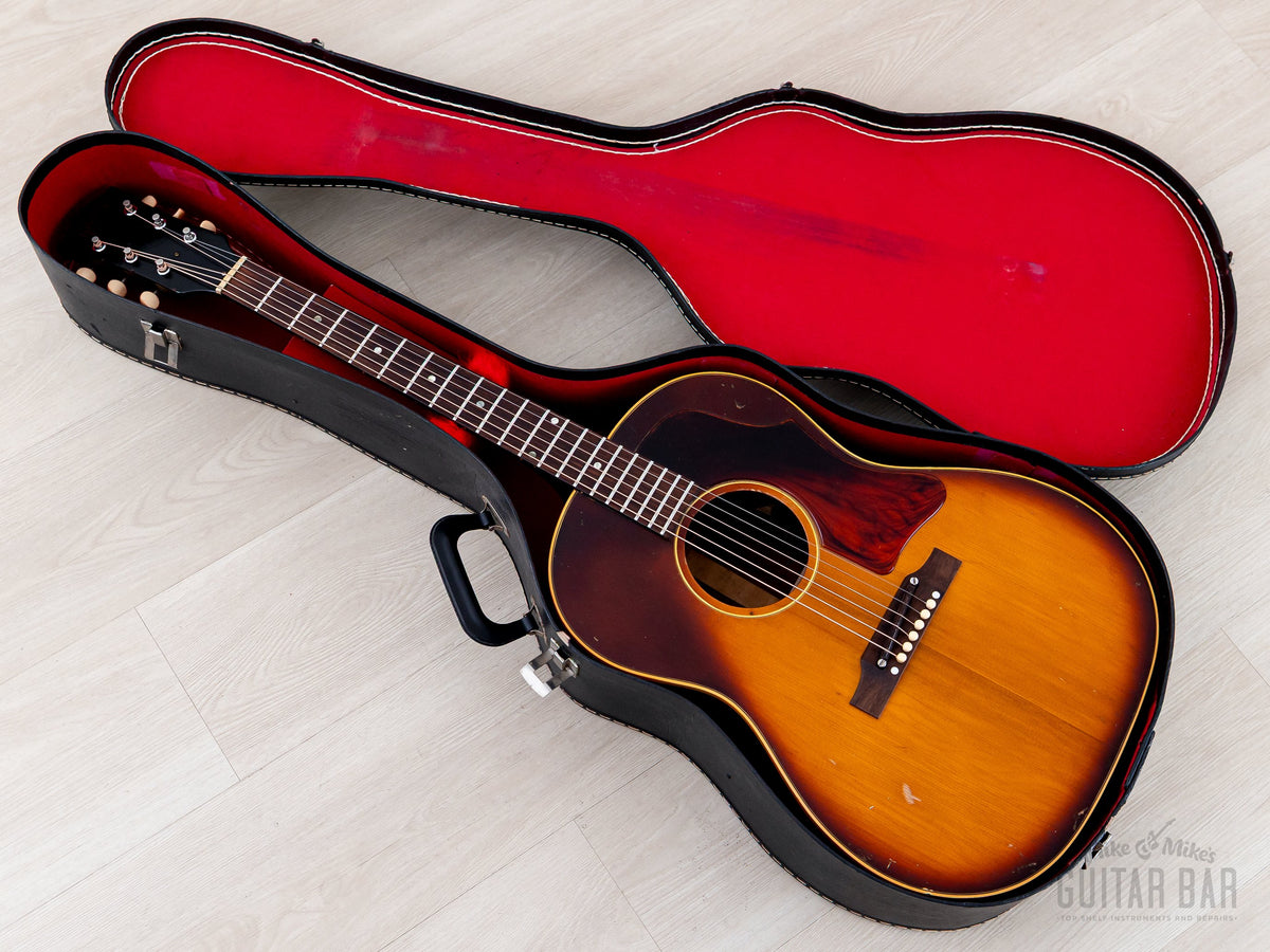 1967 Gibson B-25 in its vintage chipboard case, open