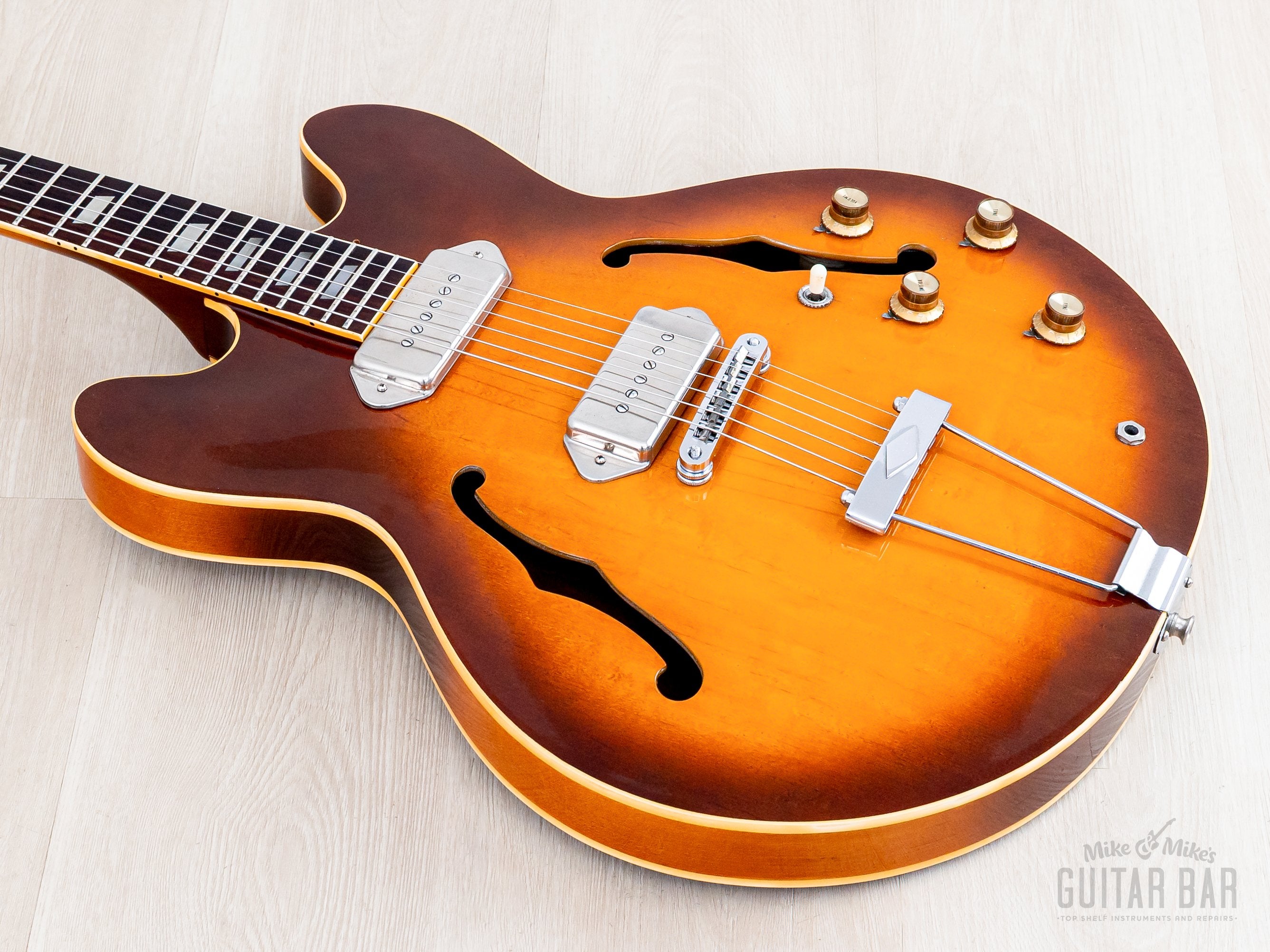 TAKA108MEpiphone CASINO 83‘s 1980 Epiphone Casino Vintage Guitar Sunburst Near-Mint w/ Case, Matsum
