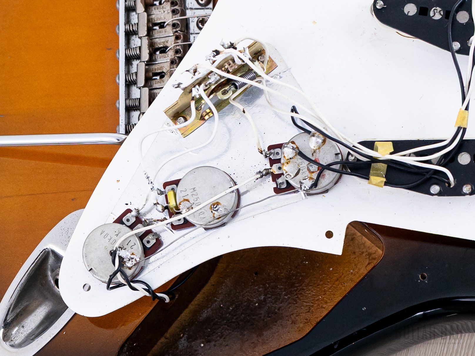 1992 Fender Stratocaster '57 Vintage Reissue ST57-53 Sunburst, Japan M