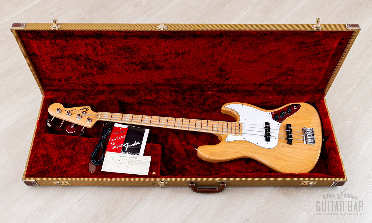 Fender Jazz Bass '75 reissue open case