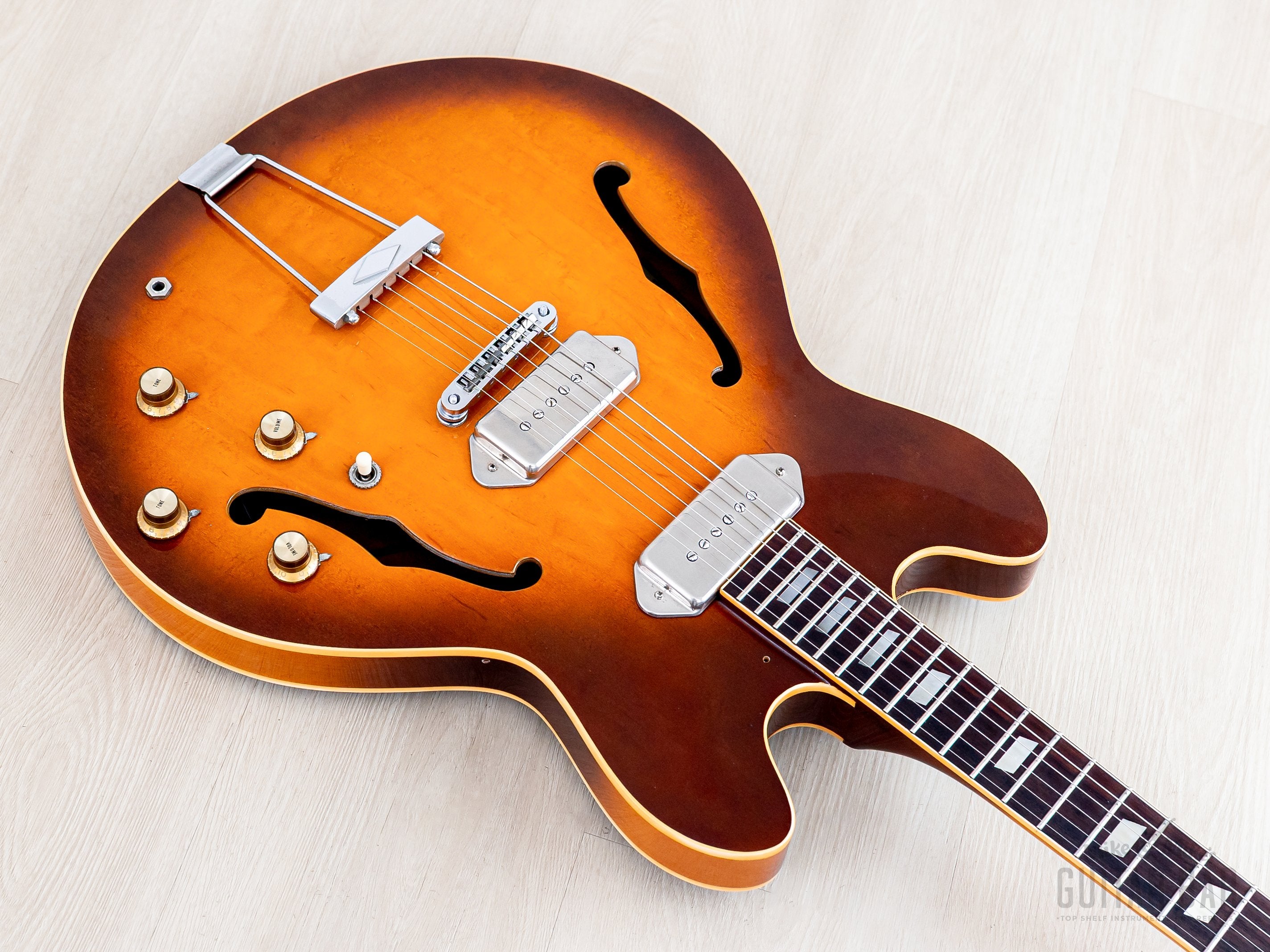 1980 Epiphone Casino Vintage Guitar Sunburst Near-Mint w/ Case, Matsum