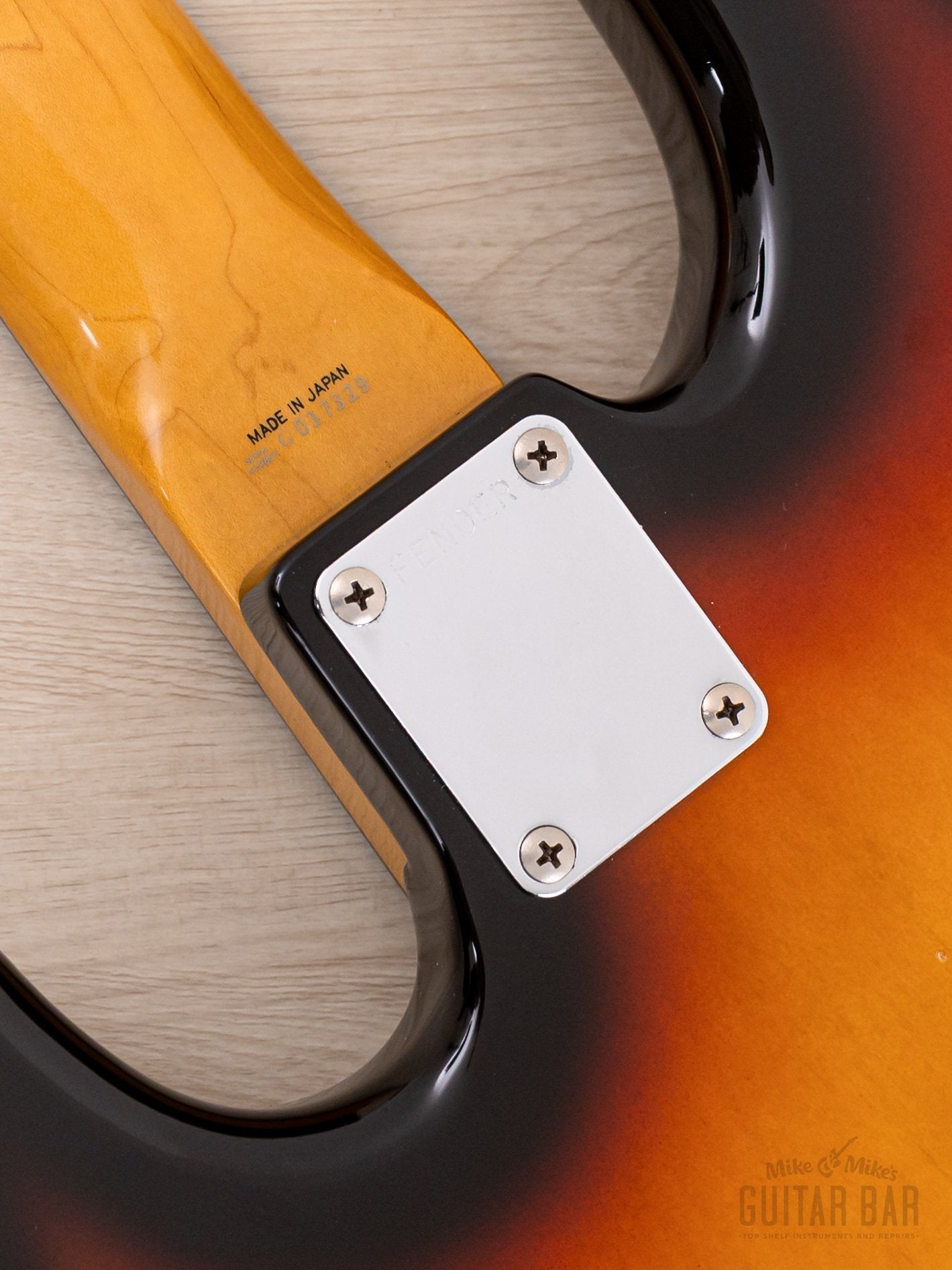 1990 Fender Jazz Bass Fretless ‘62 Vintage Reissue JB62-60FL Sunburst, Near-Mint, Japan MIJ Fujigen