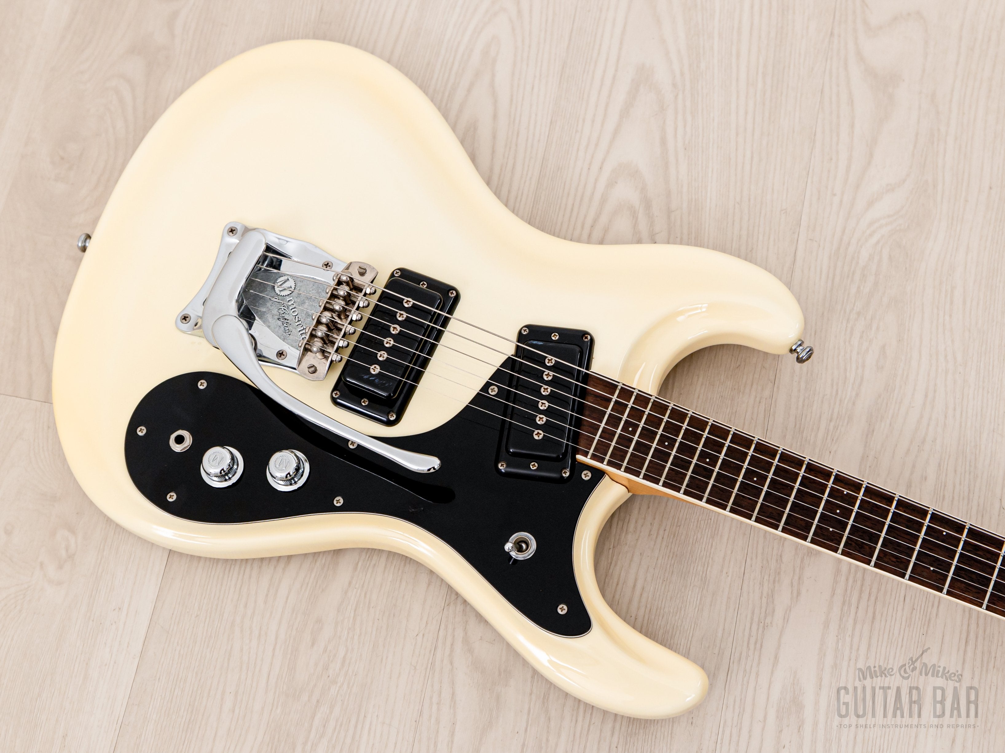 1980s Mosrite Ventures Model VMG-700 Vintage Electric Guitar White w/ Moseley Vibrato, Japan