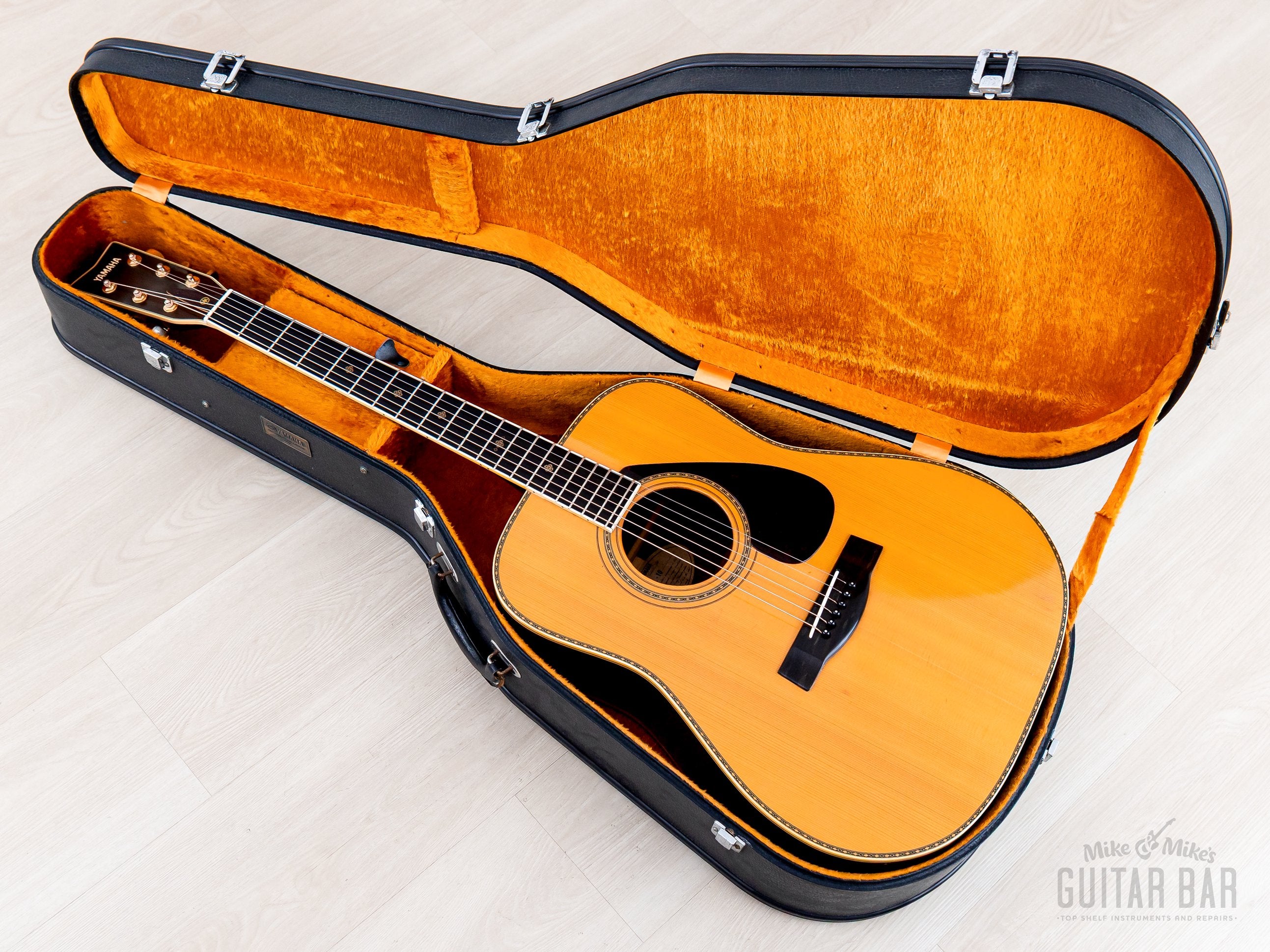1977 Yamaha L-10 Vintage Dreadnought Acoustic Guitar, Spruce & Rosewoo