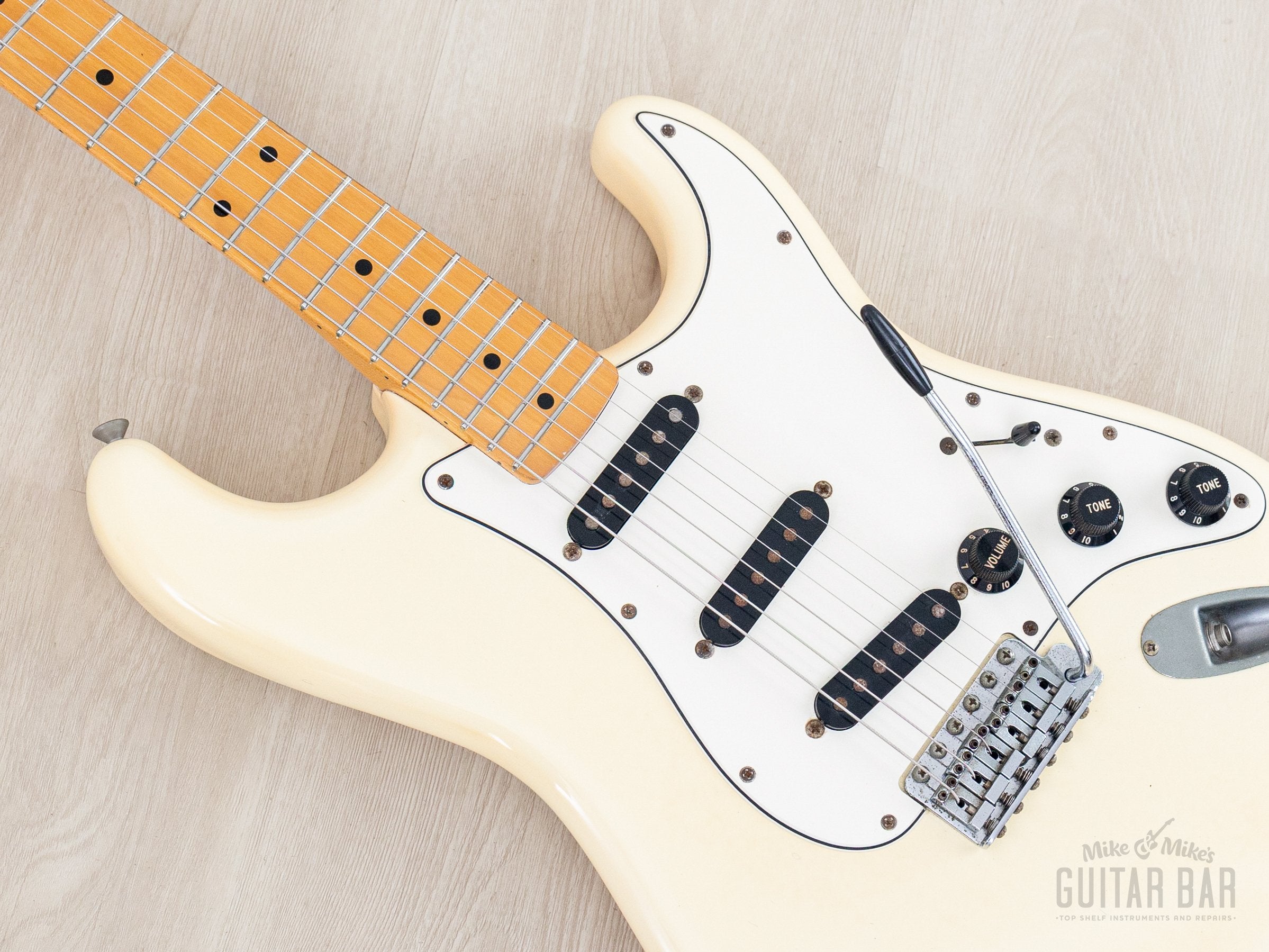 1984 Fender Stratocaster '72 Vintage Reissue ST72-55 Olympic White E-S