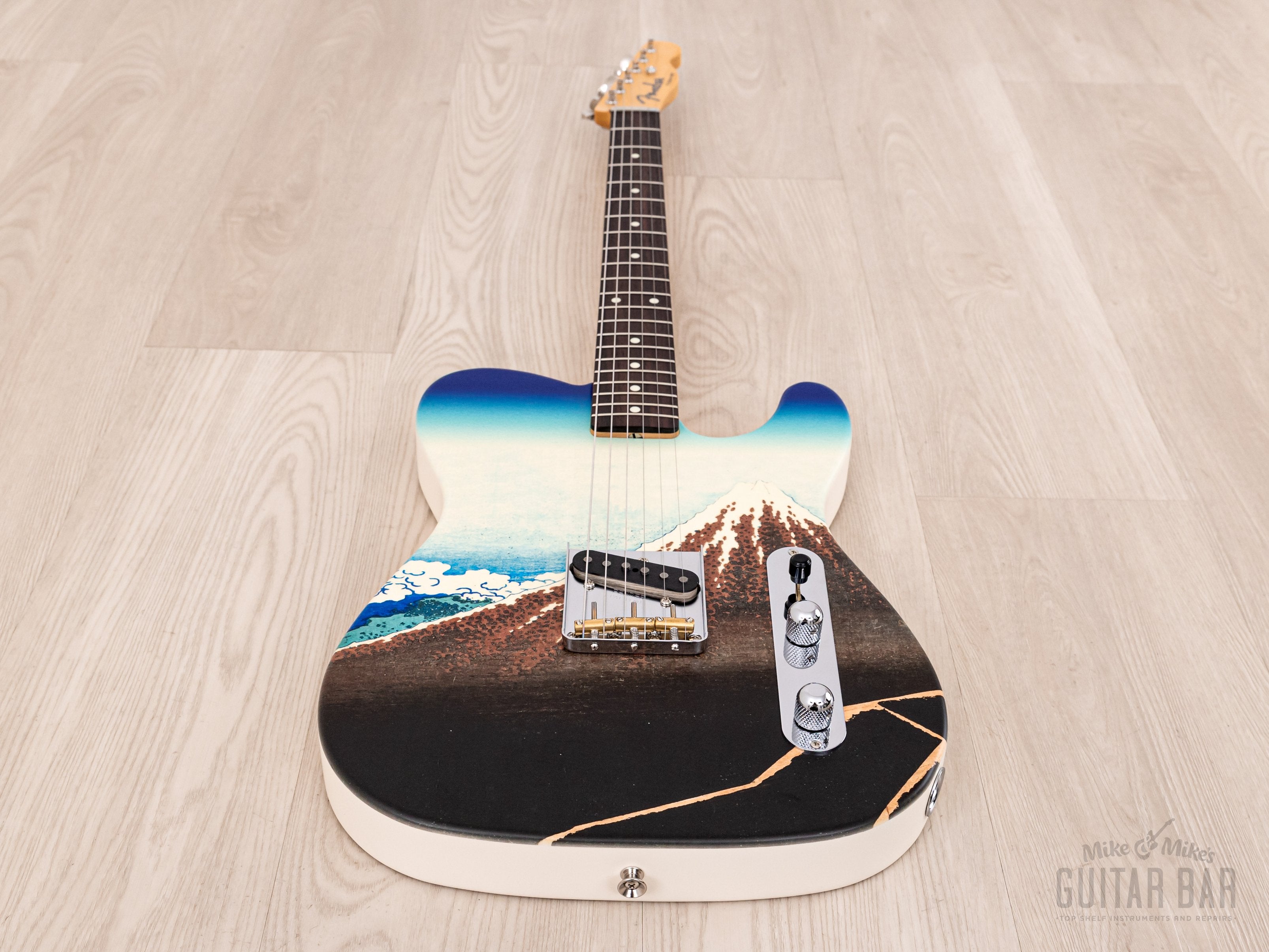 2024 Fender Japan Art Canvas Esquire Katsushika Hokusai Fuji, Mint w/