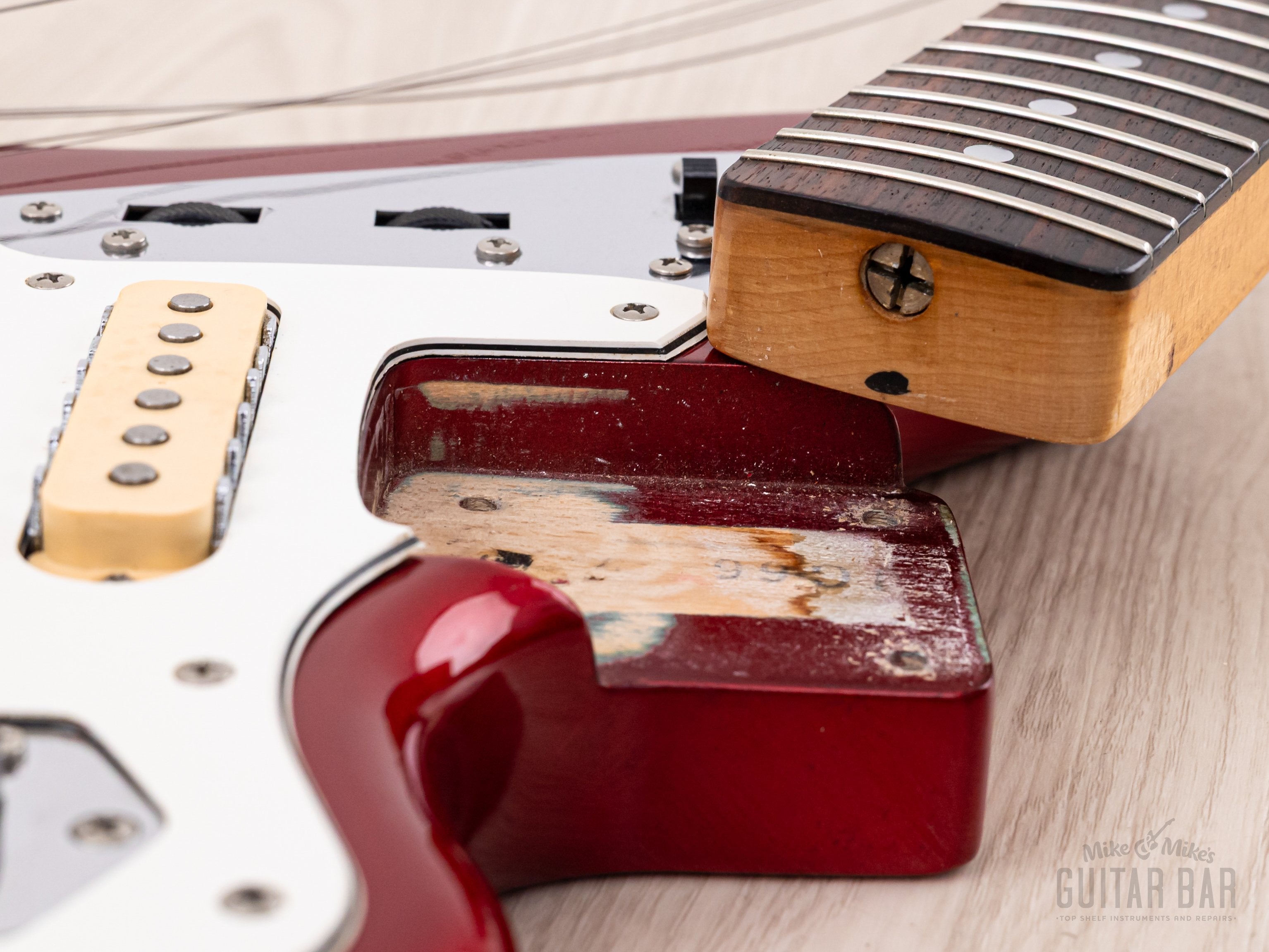 1986 Fender Jaguar '62 Vintage Reissue JG66-75 Candy Apple Red First-Year, Japan MIJ Fujigen
