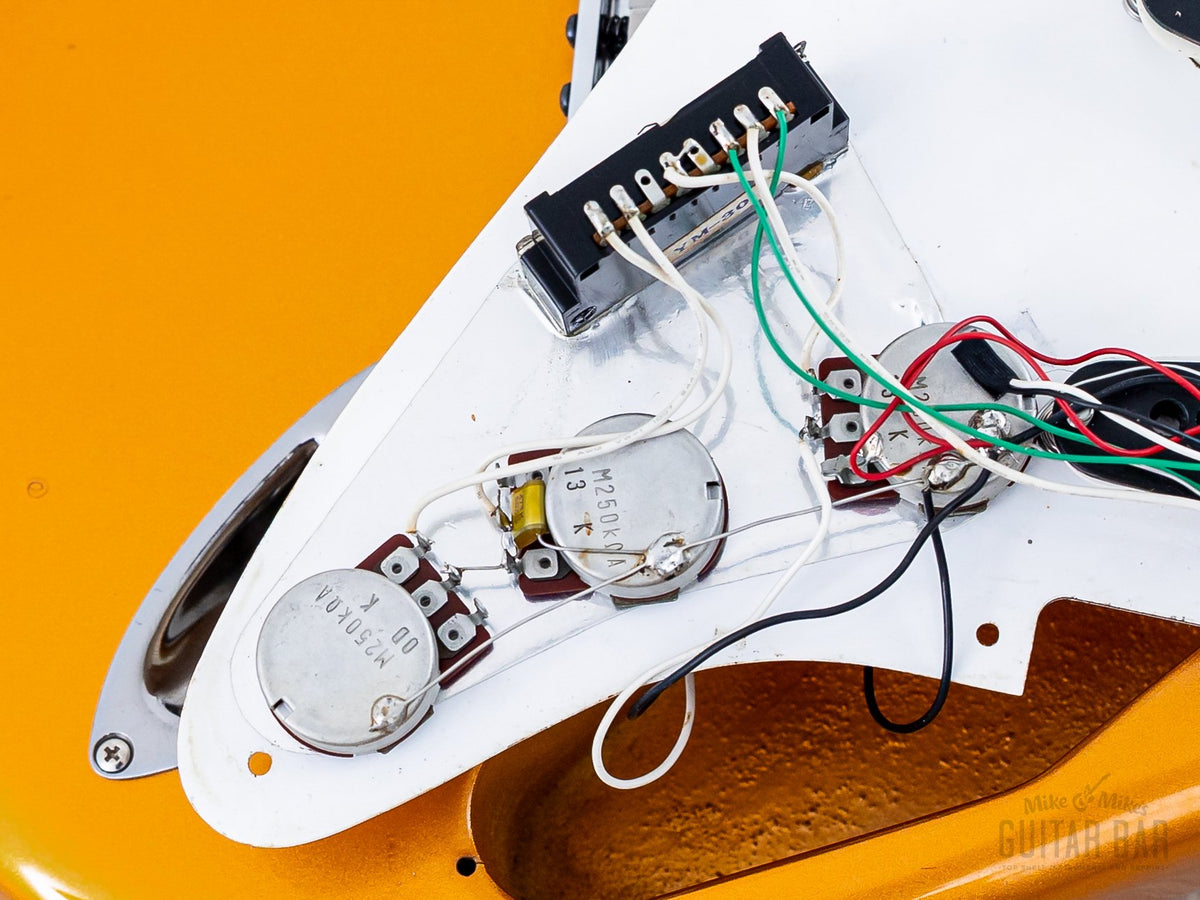 1991 Fender Order Made Yngwie Malmsteen Strat Gold, wiring and pots