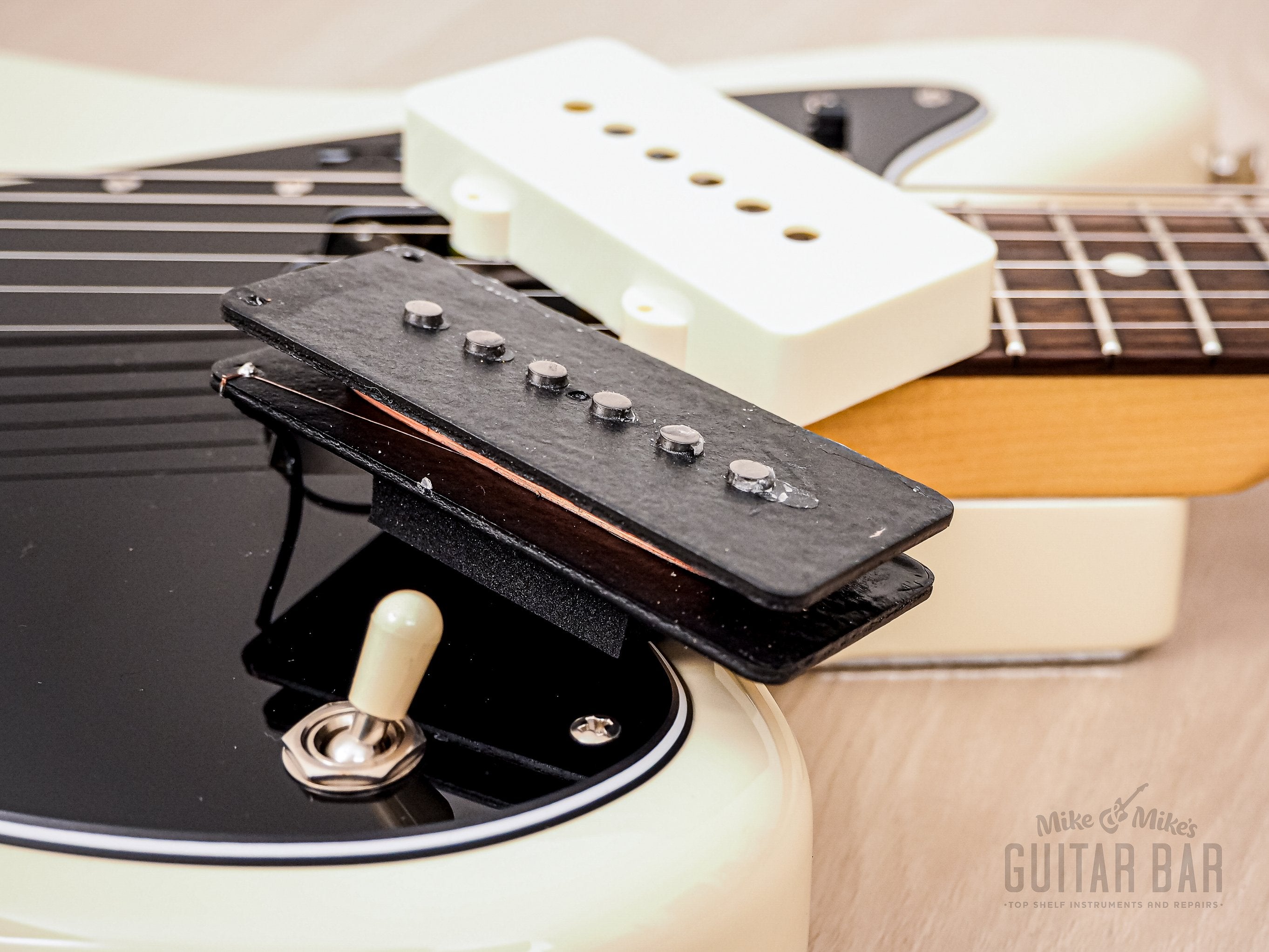 2020 Fender Hybrid 60s Jazzmaster Olympic White Near-Mint w/ Mastery Bridge & Case, Japan MIJ