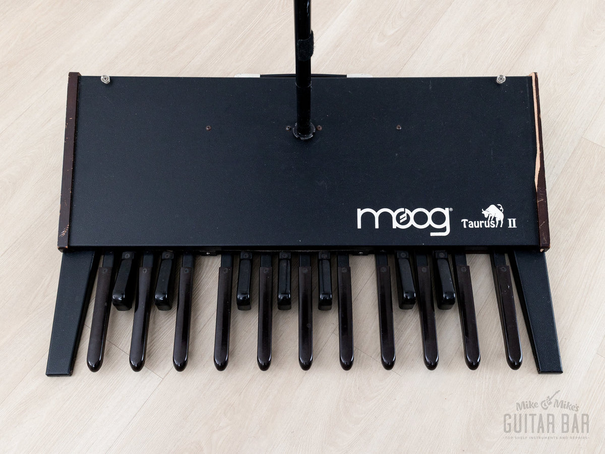 Moog Taurus II 18-note bass pedalboard
