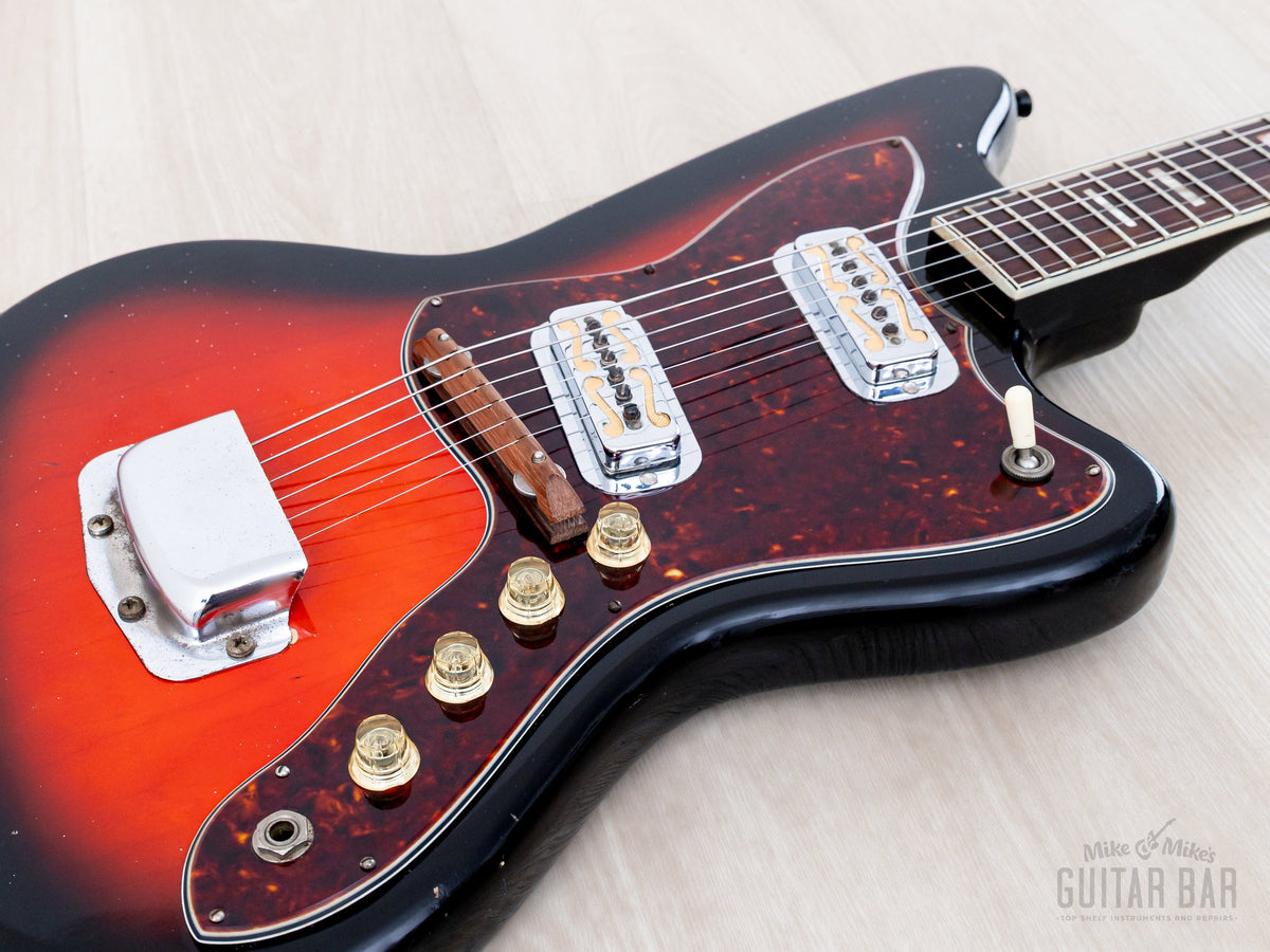 1965 Harmony Holiday Silhouette DeArmond gold foil pickups and controls close-up