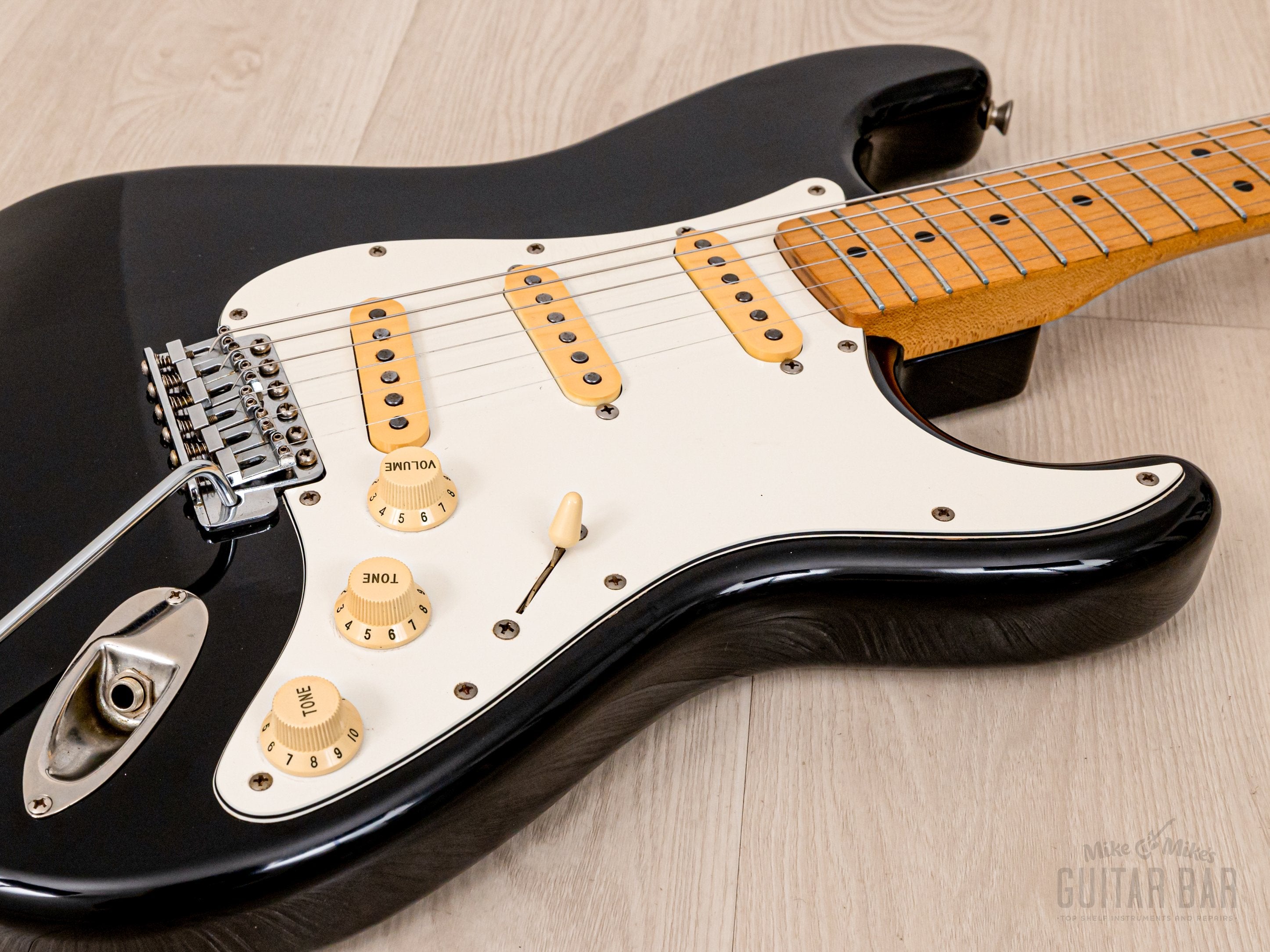 1987 Fender Stratocaster ‘72 Vintage Reissue ST72-55 Black, Japan MIJ  Fujigen