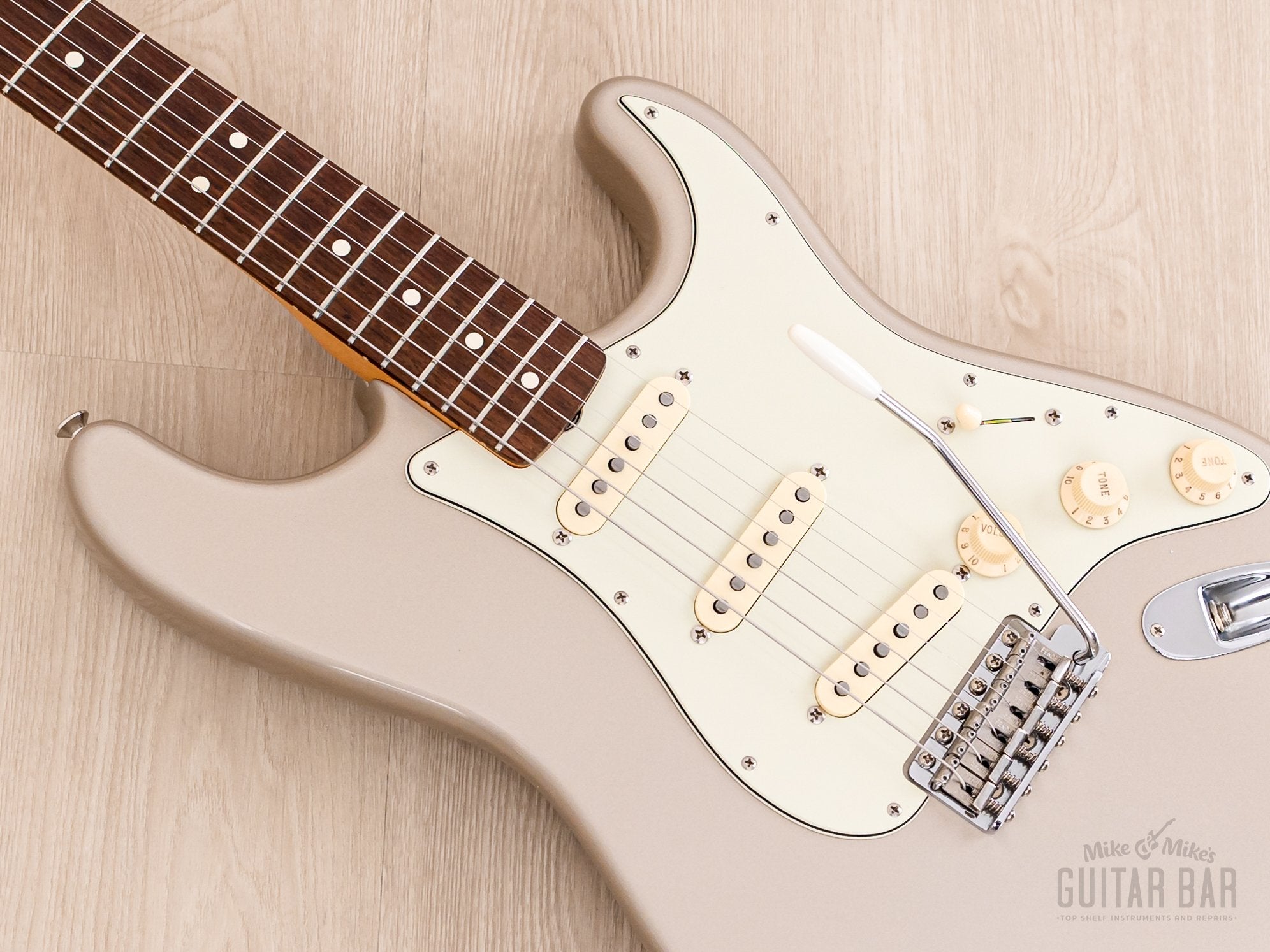 1997 Fender American Vintage '62 Stratocaster Shoreline Gold, Near-Mint w/ Case, Hangtags