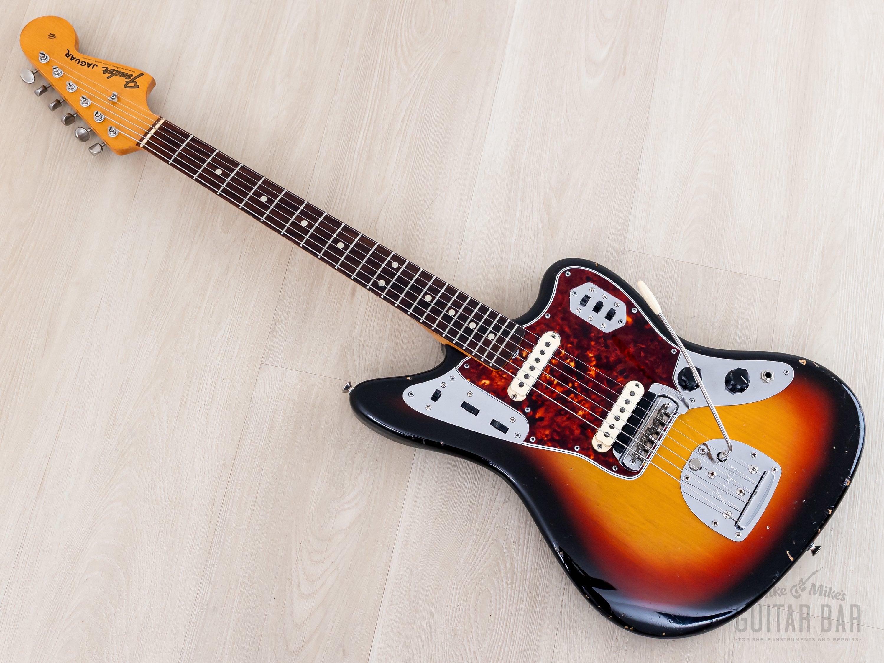1965年製　ビンテージ　Fender Jaguar 1965 Fender Jaguar Vintage Offset Guitar Sunburst w/ Case