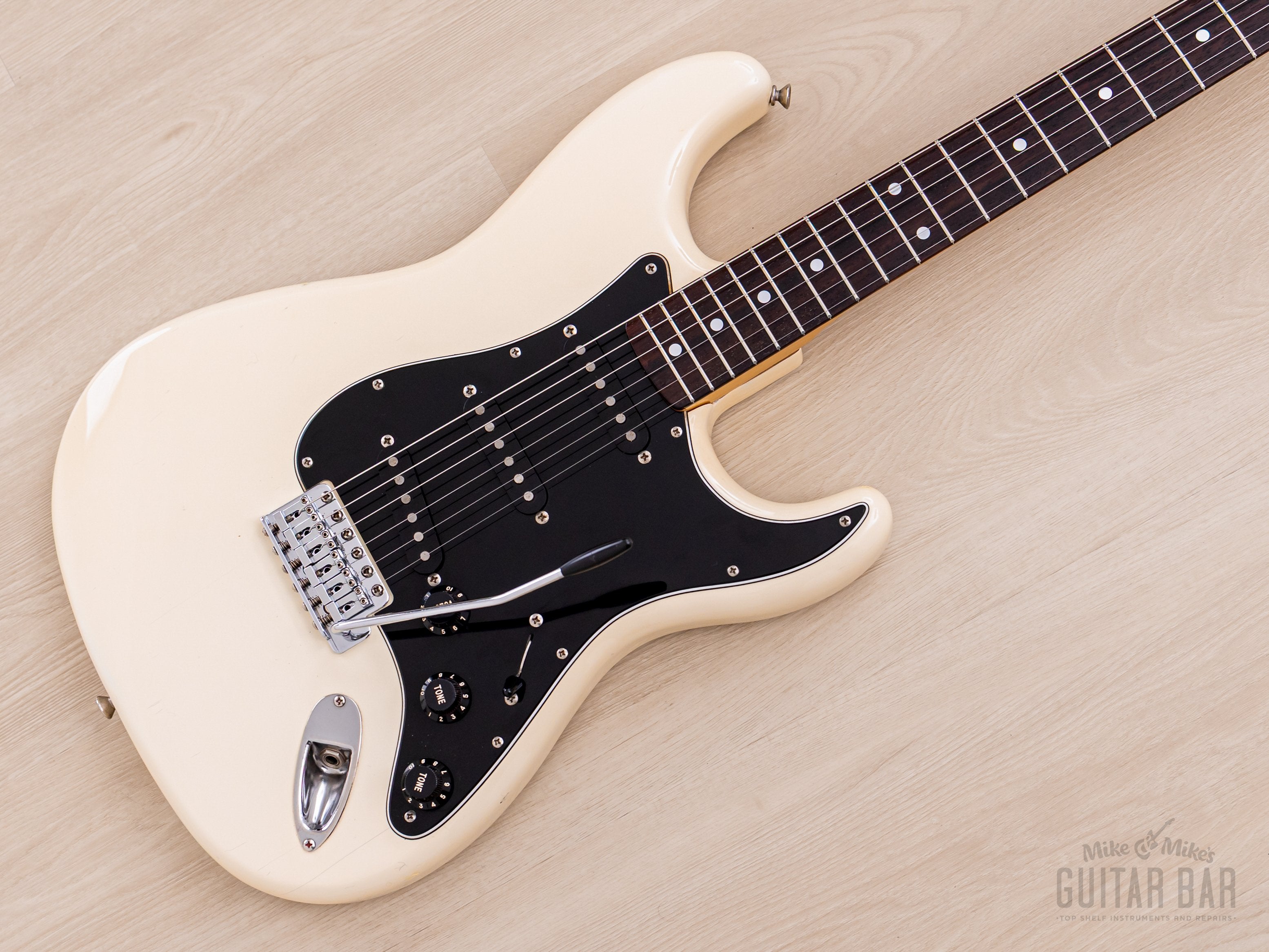 1985 Fender JV Stratocaster '72 Vintage Reissue ST72-65 Olympic White