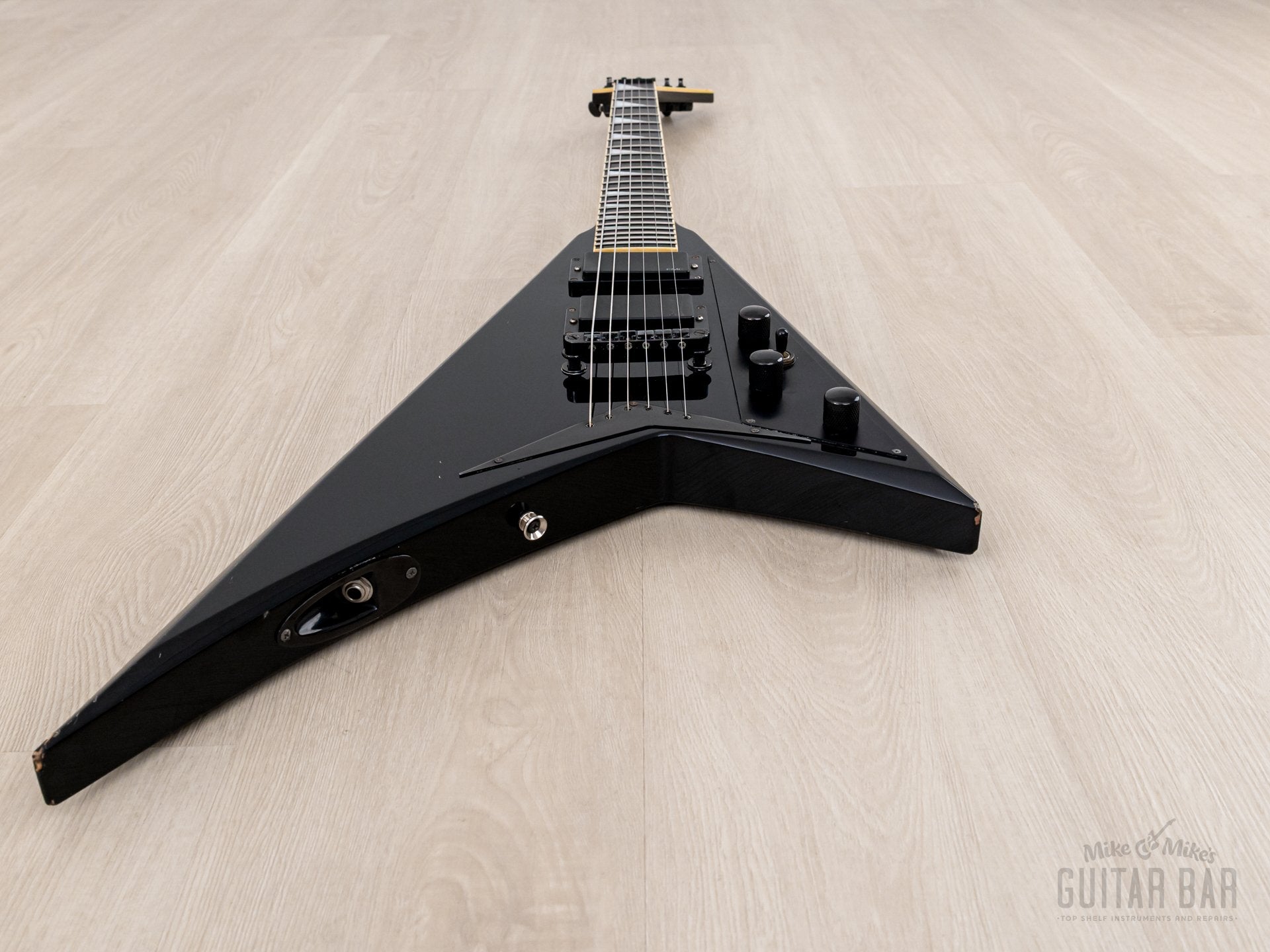 ギター Jackson Stars Randy Rhoads V 2006 Jackson Stars Randy Rhoads RR-J2BE Flying V Black w