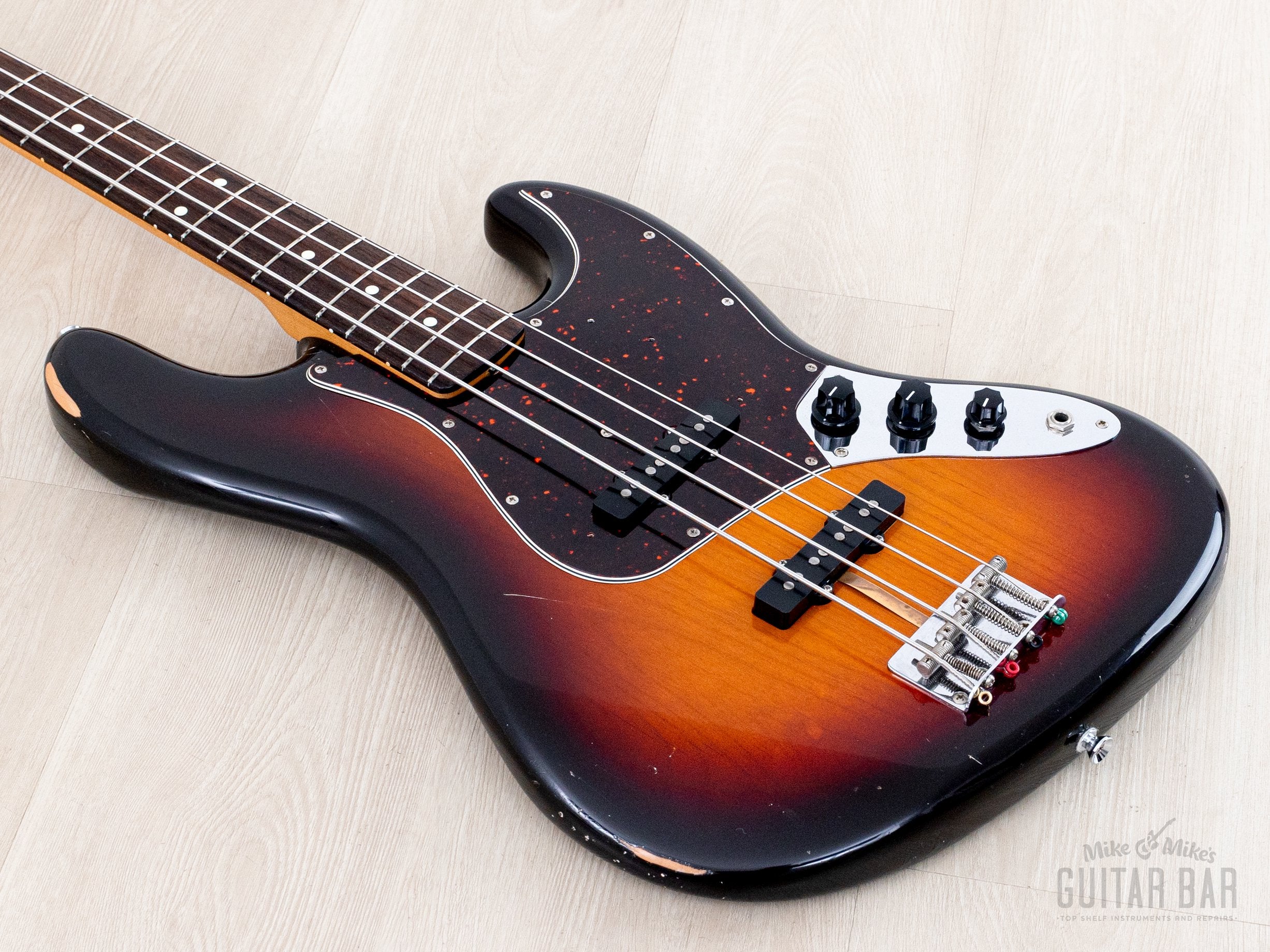 1989 Fender Jazz Bass '62 Vintage Reissue JB62-95 Sunburst Lacquer w/