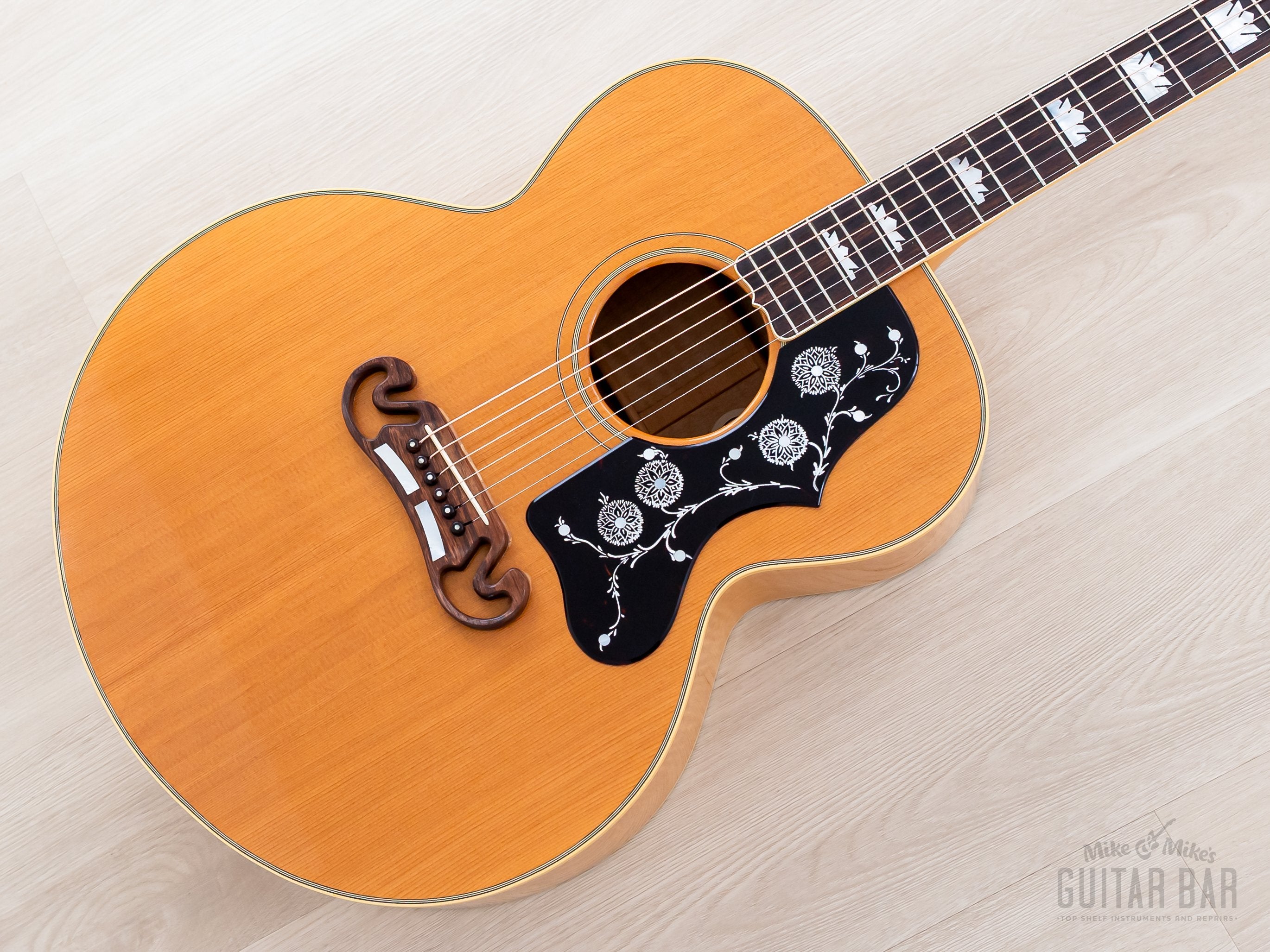 1993 Gibson J-200 Jumbo Guitar Antique Natural, Figured & Near-Mint w/
