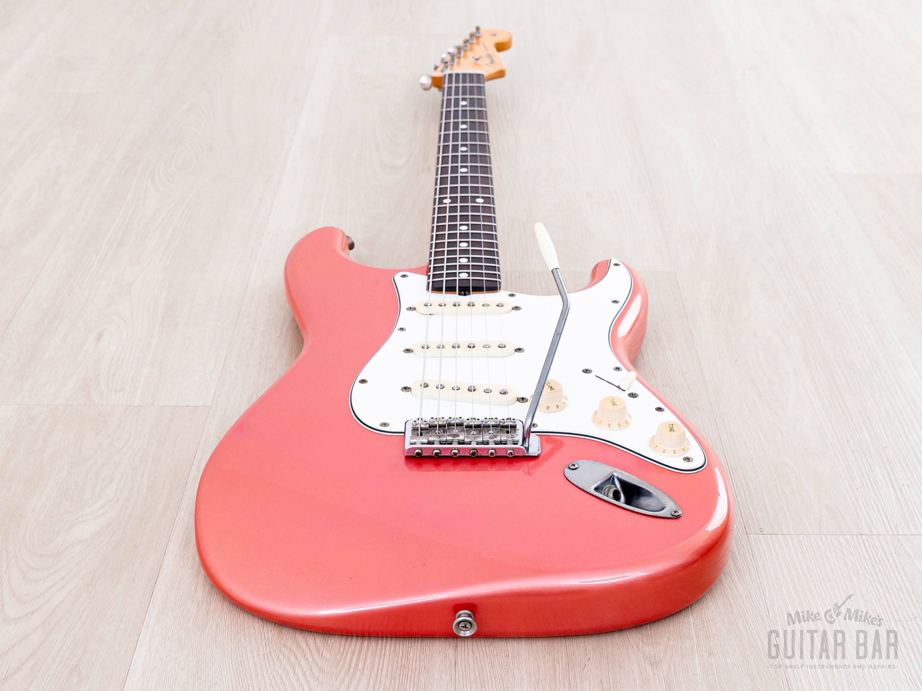 1983 Fender JV Stratocaster '62 Vintage Reissue ST62-65 Metallic Pink