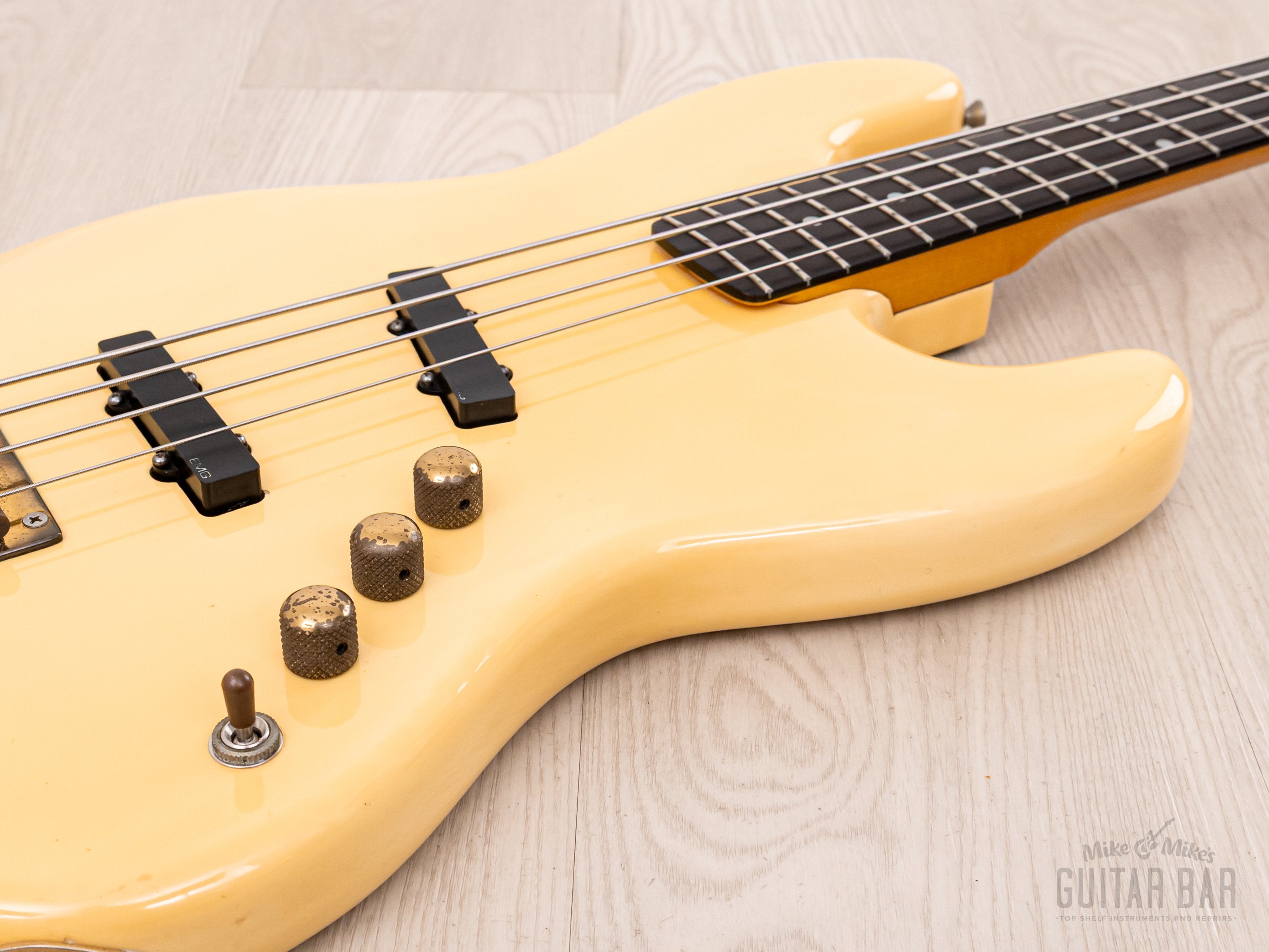1983 PGM Moon J-J175 EMG Jazz Bass Pearl White, Ash & Ebony, Japan